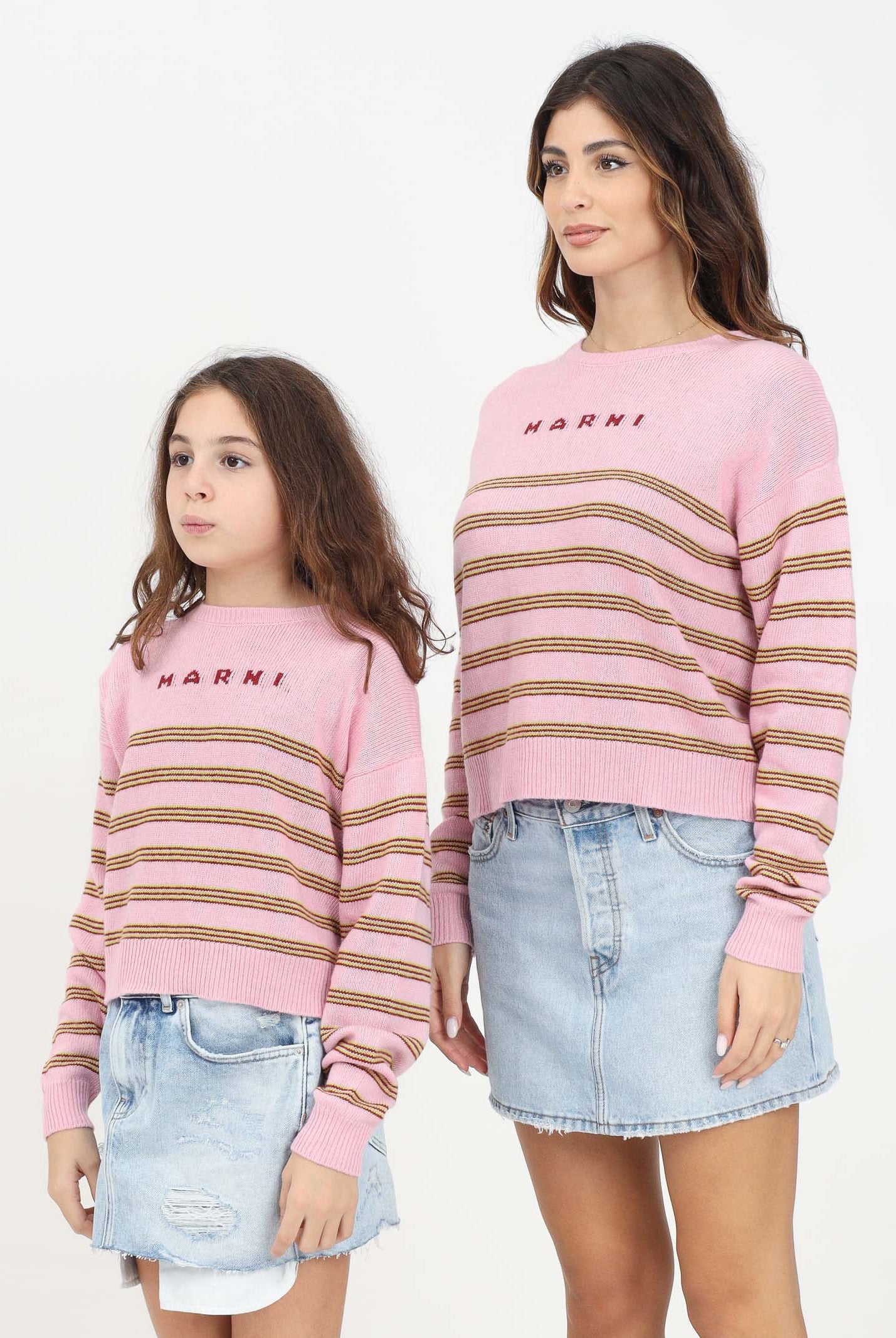 Maglioncino girocollo rosa per donna e bambina con logo e motivo a righe M01205M00SZ 0M345 MARNI
