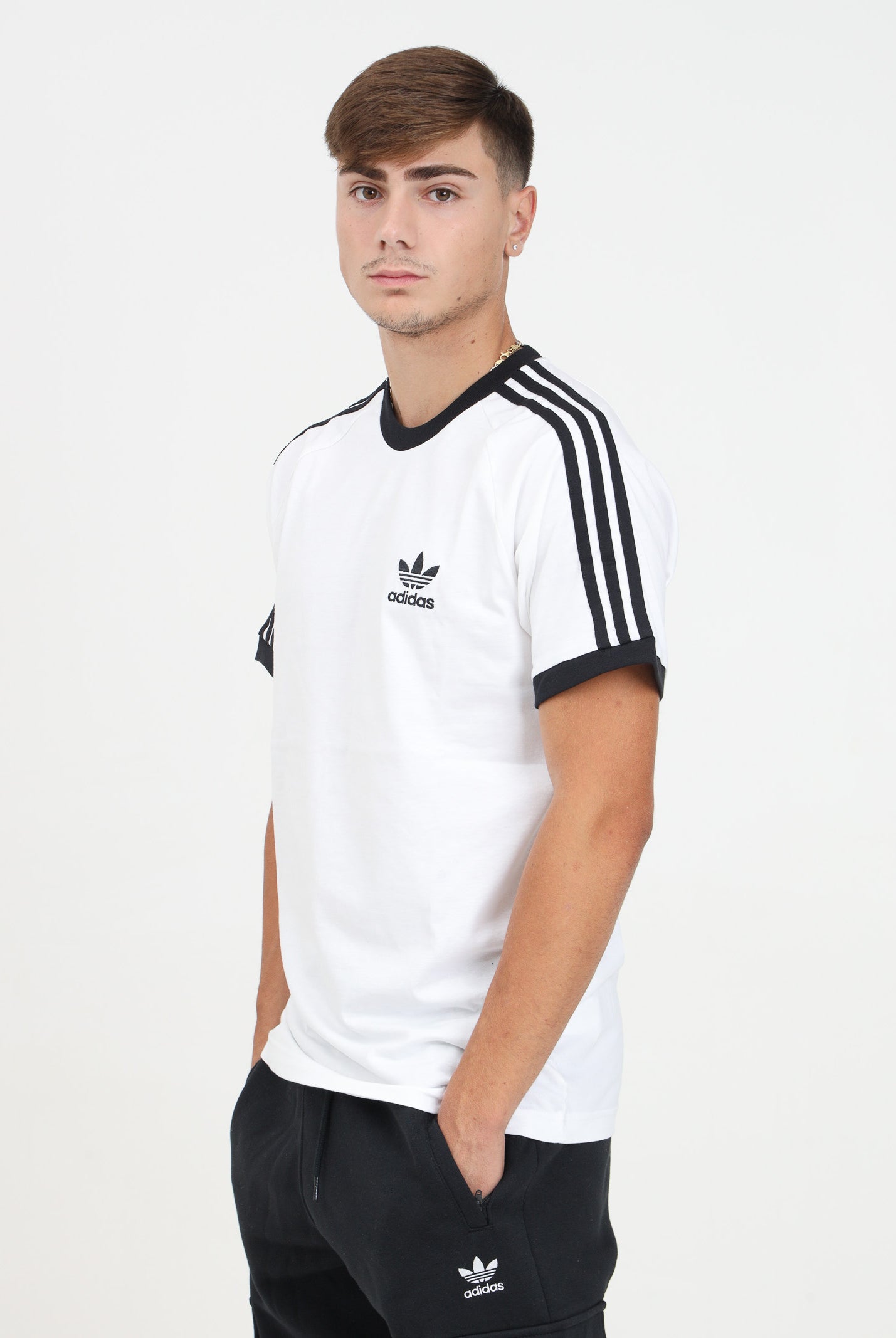ADIDAS ORIGINALS T-shirt a manica corta Adicolor Classics 3-Stripes bianca da uomo IA4846 . ADIDAS ORIGINALS