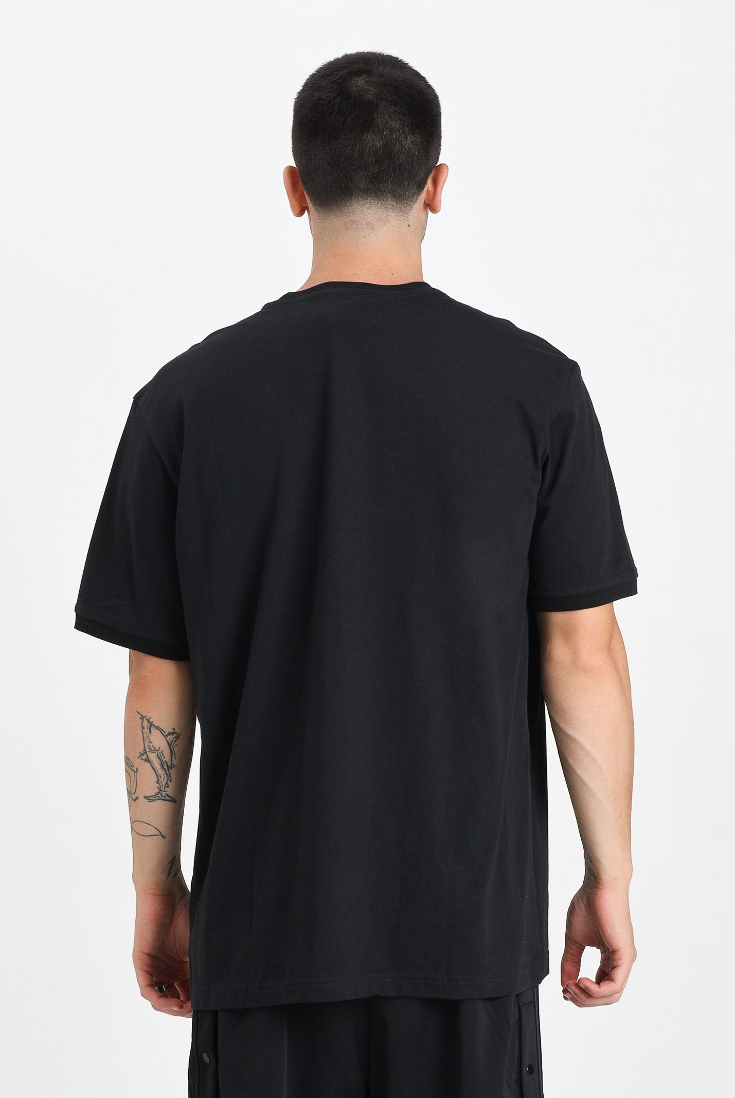 ADIDAS ORIGINALS T-shirt a manica corta Adicolor Loose 2000s Cali nera da uomo JW5913 . ADIDAS ORIGINALS