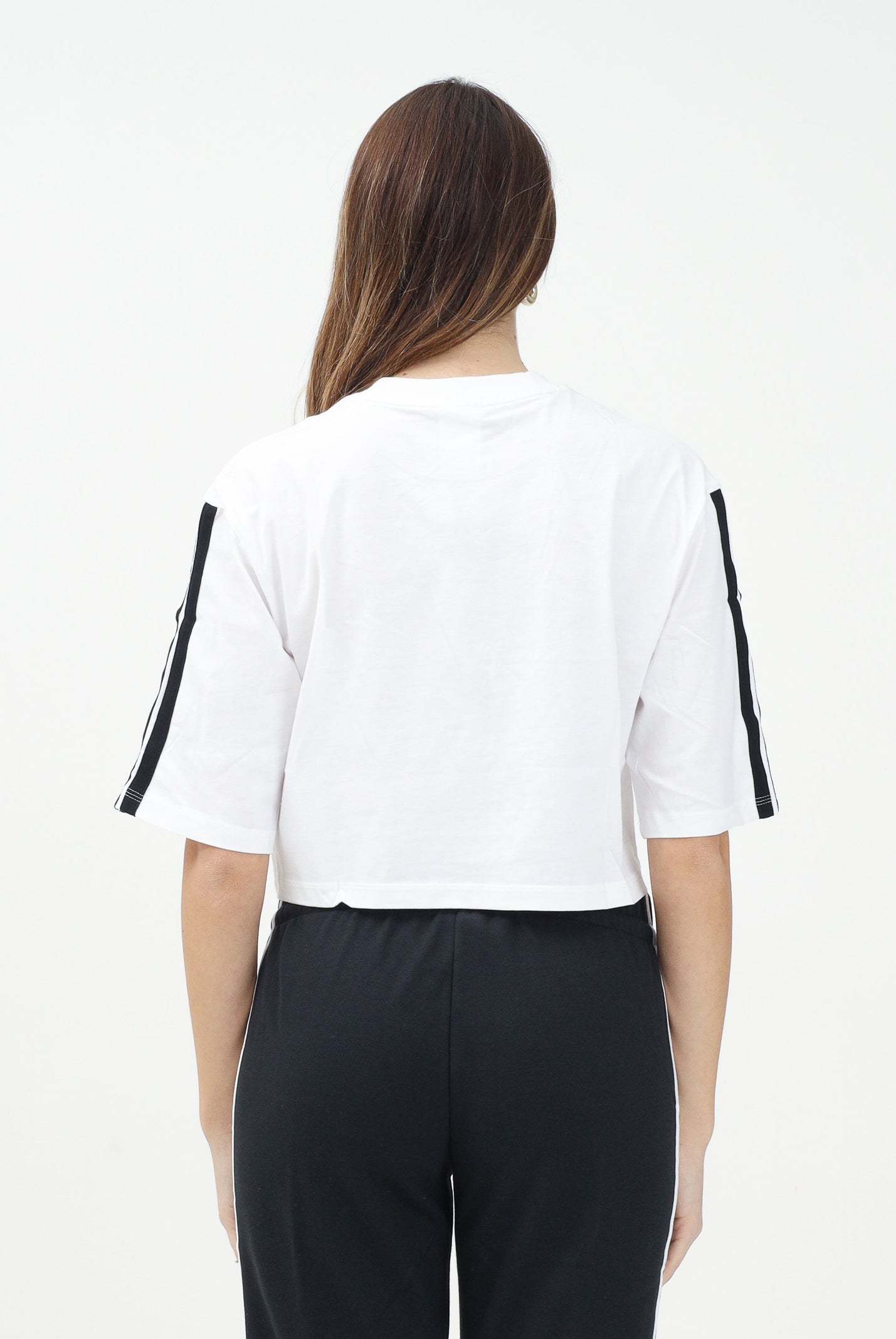 ADIDAS PERFORMANCE T-shirt a manica corta Essentials 3-Stripes Cotton Loose bianca da donna JD4999 . ADIDAS PERFORMANCE