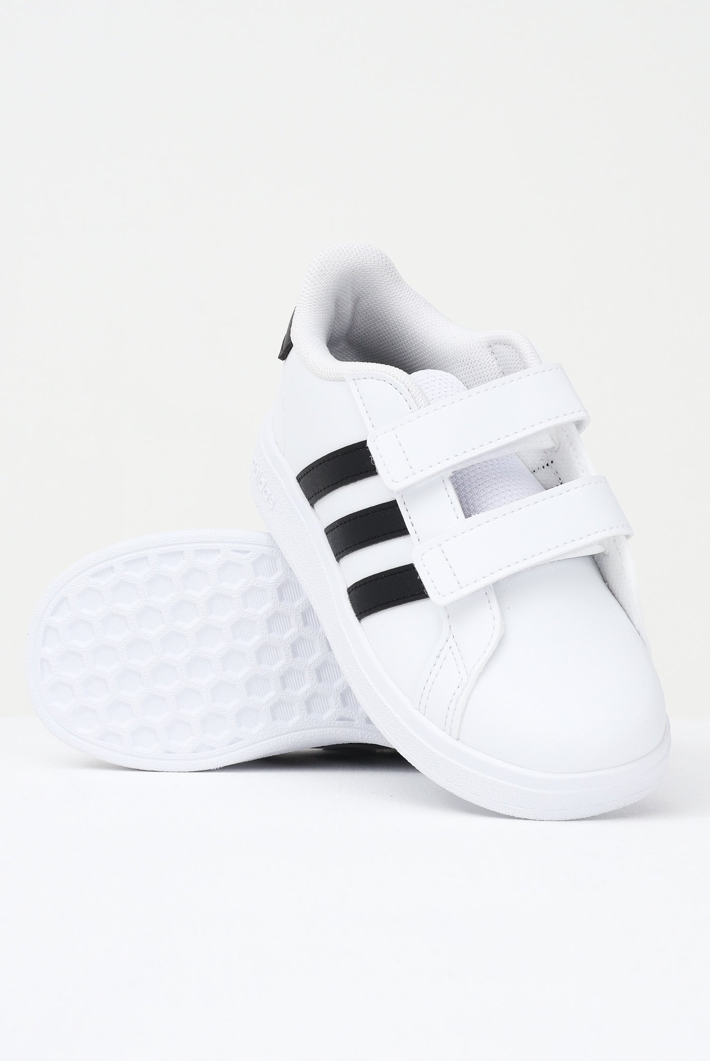 ADIDAS PERFORMANCE Sneakers Grand Court Lifestyle Hook and Loop bianche e nere da neonato GW6527 . ADIDAS PERFORMANCE