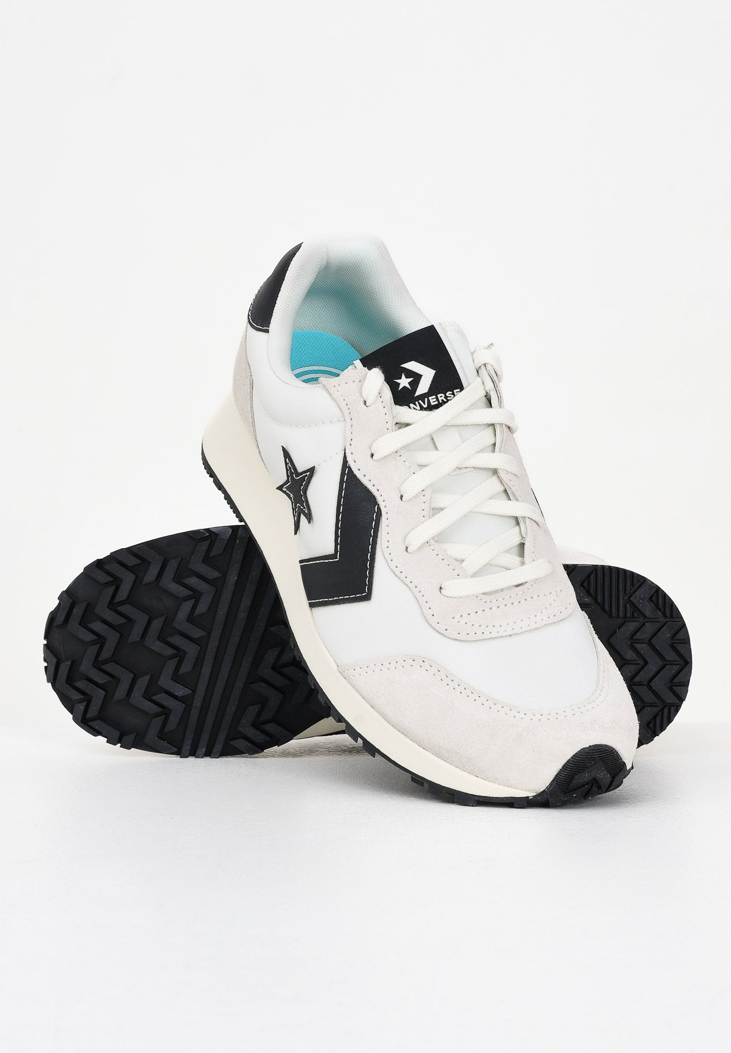 CONVERSE Sneakers Omega Trainer bianche da uomo A13323C . CONVERSE
