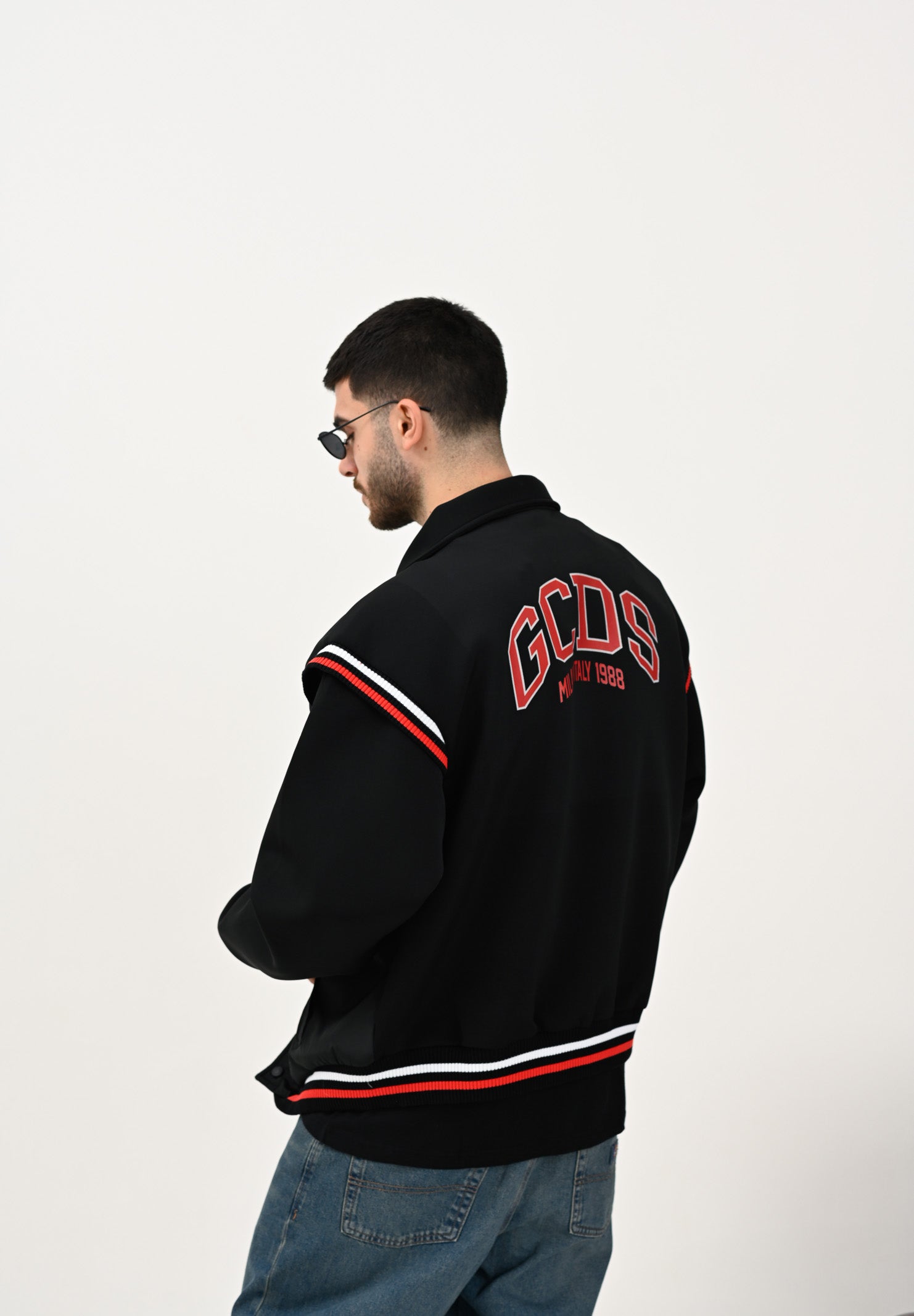 GCDS Bomber nero per uomo e donna con logo sul retro B2EM0901MA0 99 GCDS