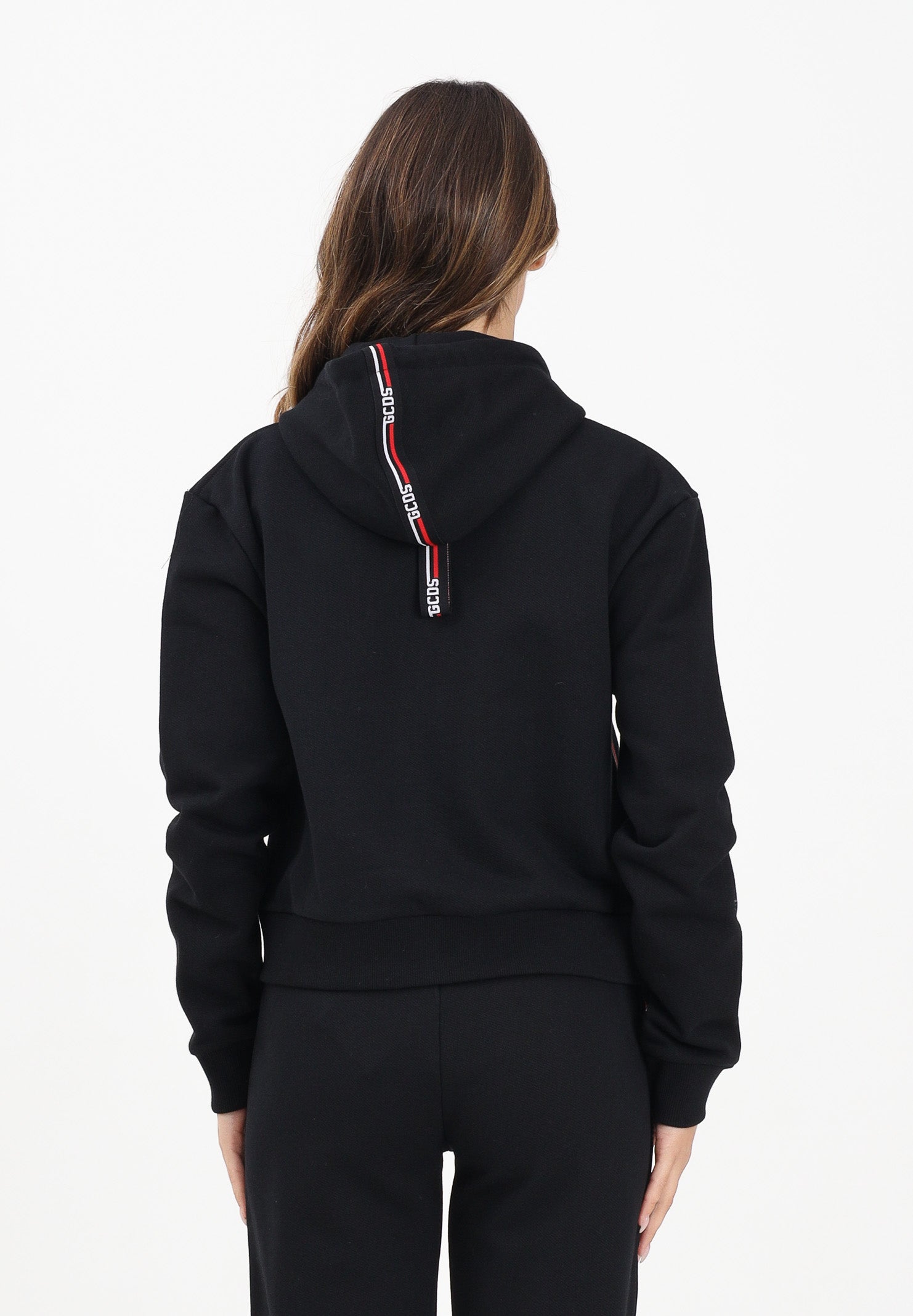 GCDS Felpa con zip nera da donna rifinita da bande logate B2EW1901JD1 99 GCDS