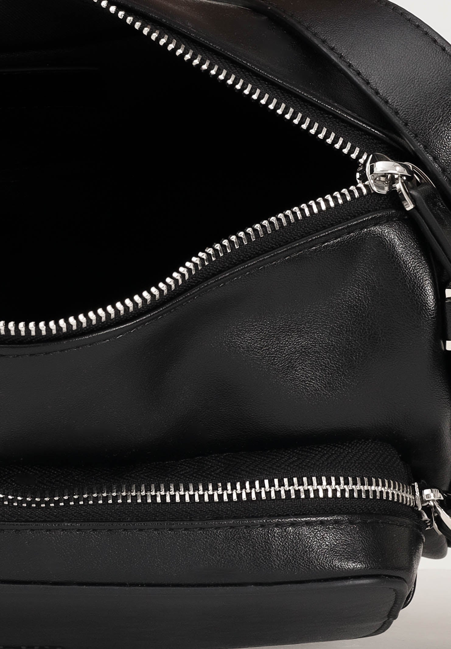 GCDS Borsa a spalla nera da donna GCDSMPS001 99 GCDS