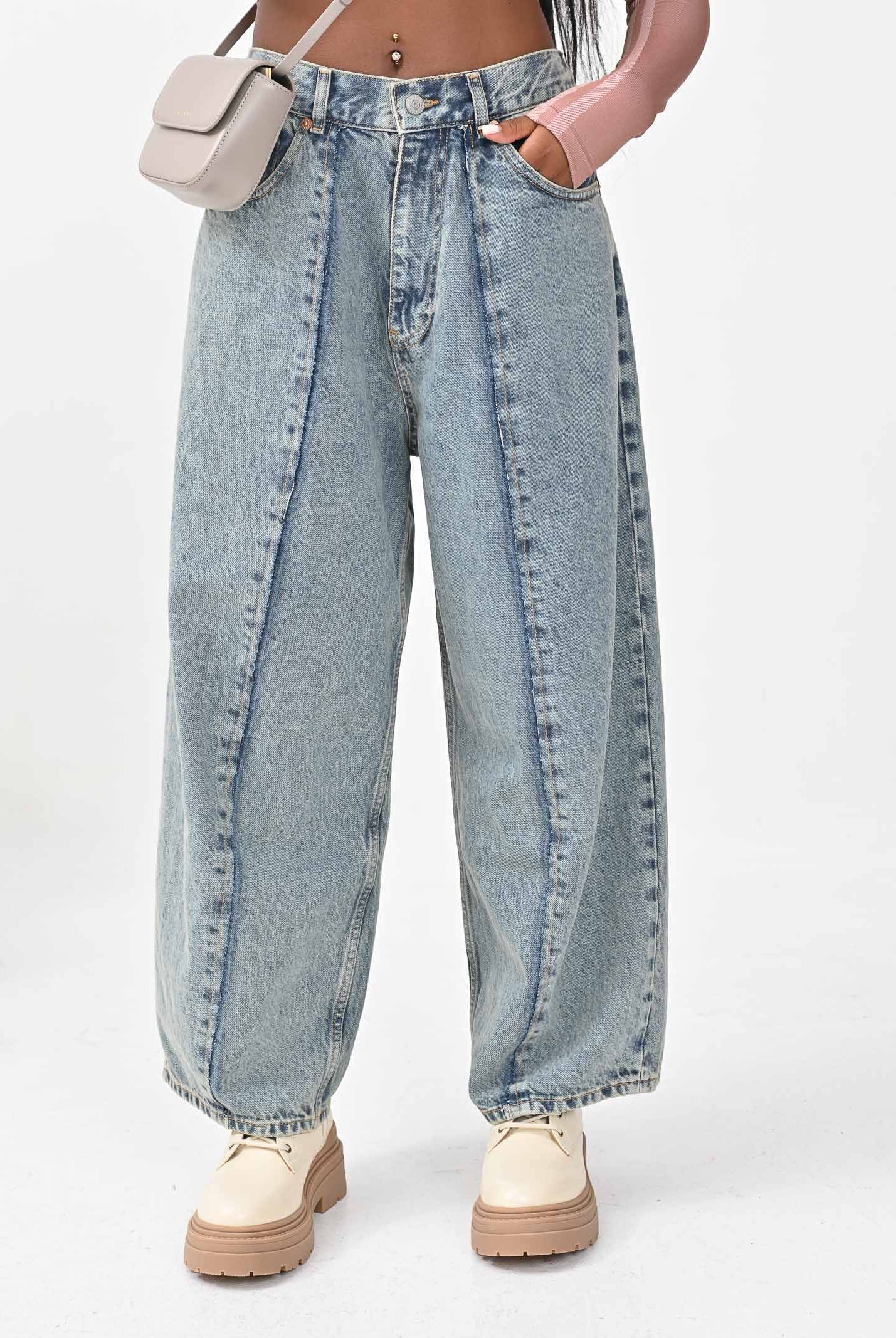 MAISON MARGIELA Jeans in denim chiaro per donna, ragazzi e bambini con cuciture ergonomiche effetto palloncino M60748MM06C M601 MAISON MARGIELA