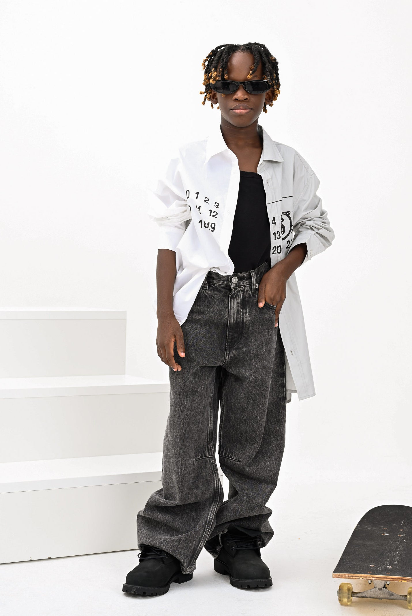MAISON MARGIELA Jeans per donna, ragazzi e bambini in denim nero con leggere sfumature M60844MM06D M602 MAISON MARGIELA