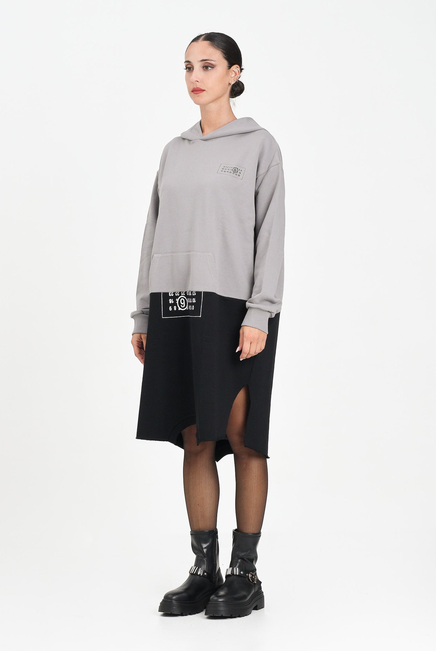 MAISON MARGIELA Abito maxi felpa grigia e nera per donna e ragazze dallo stile re-cut MM6 M60852MM04H M6C37 MAISON MARGIELA
