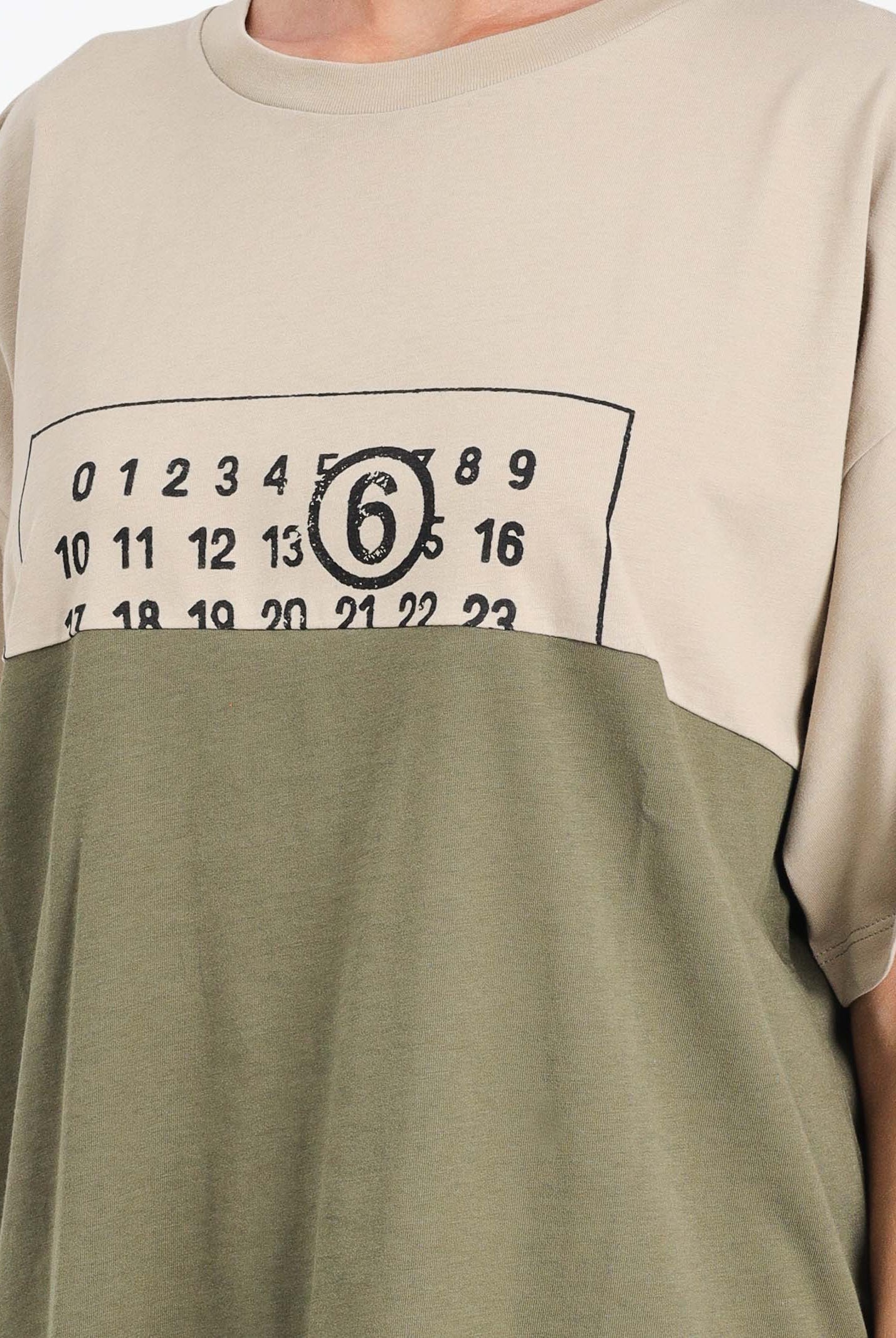 MAISON MARGIELA T-shirt a manica corta beige e verde per donna, ragazzi e bambini caratterizzata da una costruzione re-cut M60876MM04I M6C38 MAISON MARGIELA