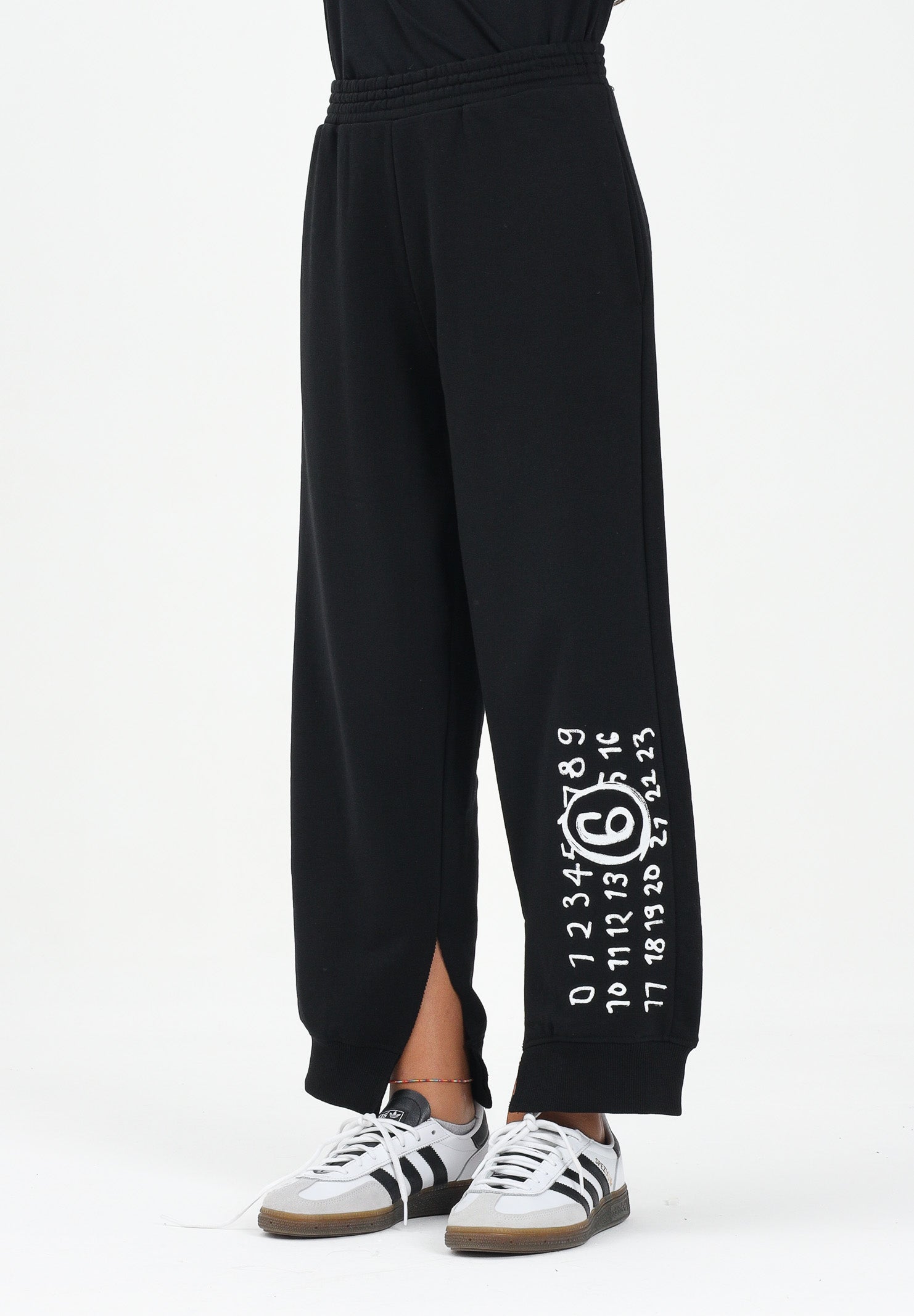 MAISON MARGIELA Pantalone sportivo nero per donna, ragazzi e bambini con spacchetti interni alla caviglia M60895MM02X M6900 MAISON MARGIELA