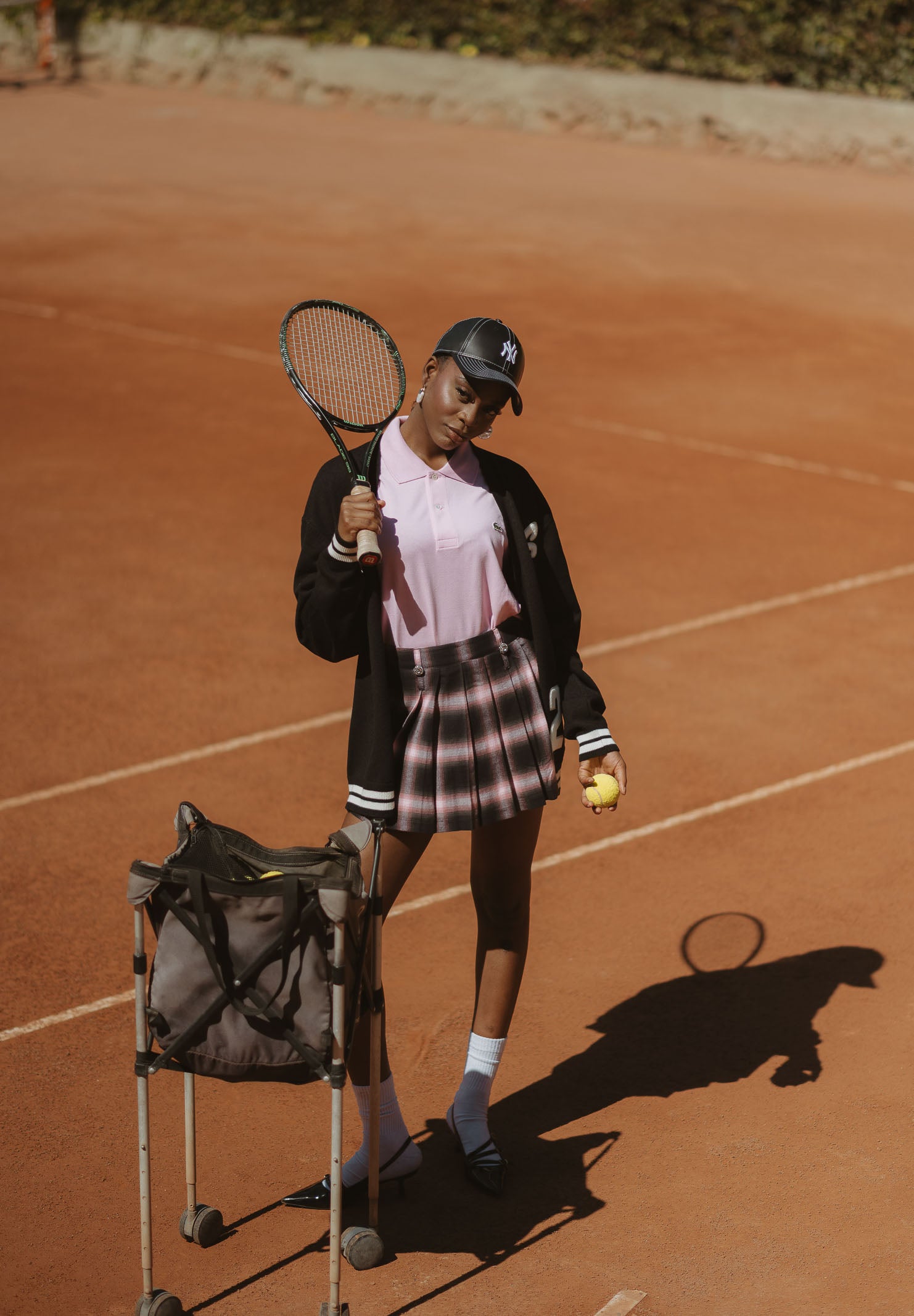 N21 Gonna corta a pieghe per donna e bambina realizzata in flanella con fantasia a quadri rosa e nera N2106CN0436 0N319 N21