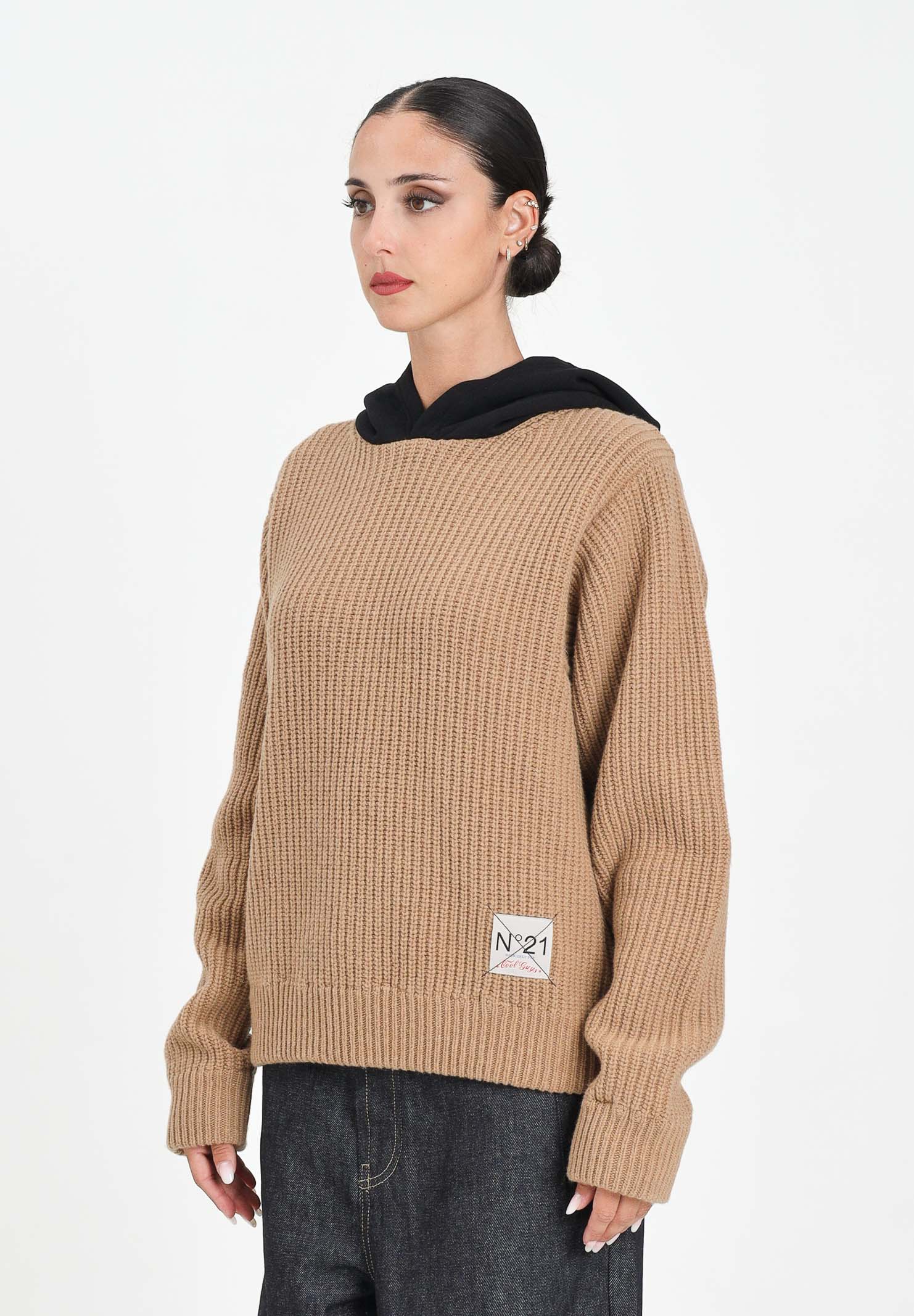 N21 Maglione con cappuccio color cammello e nero per donna, ragazzi e bambini N2108LN0453 0N720 N21