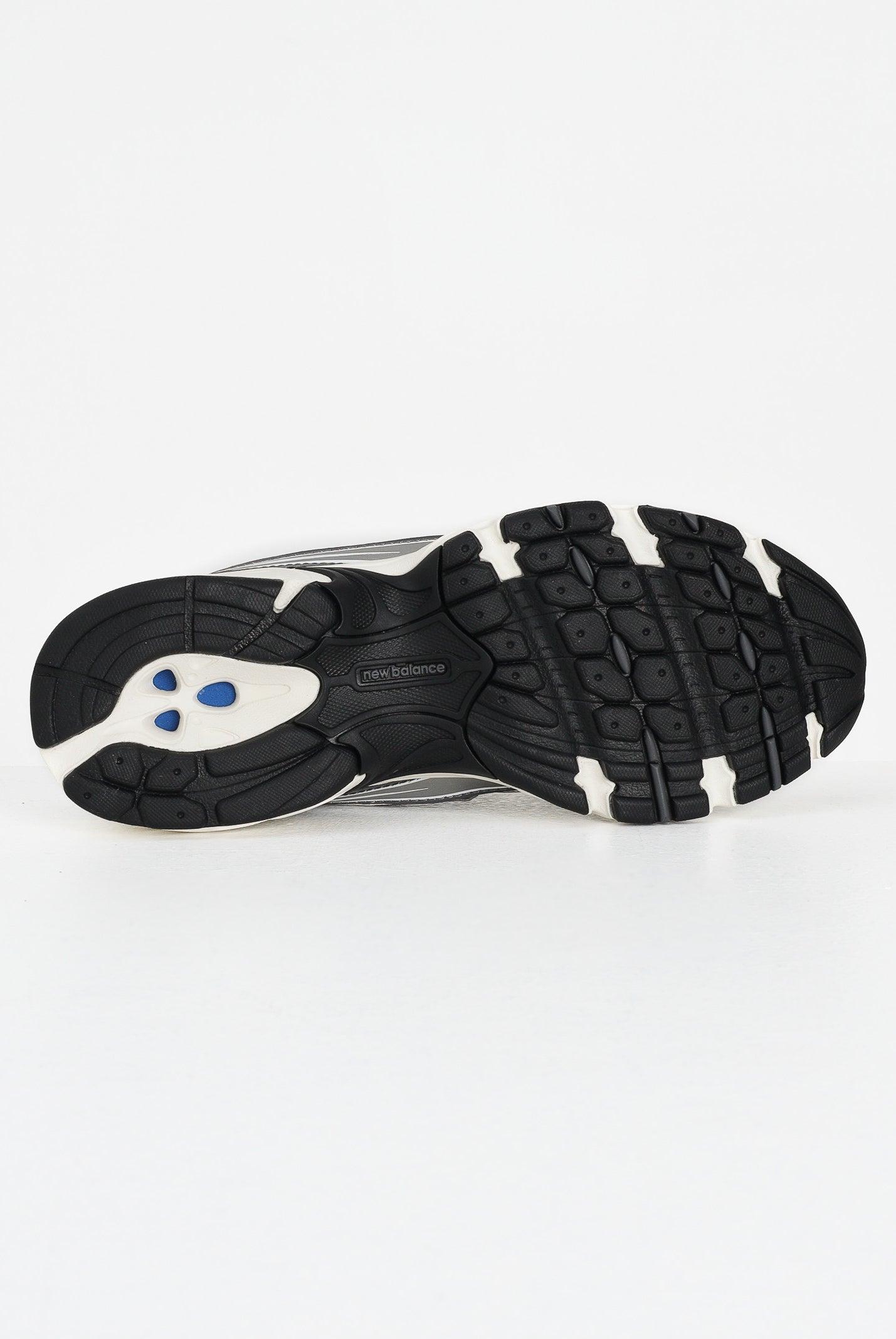 NEW BALANCE Sneakers 740 bianche, argento e nere da uomo U740BK2 . NEW BALANCE