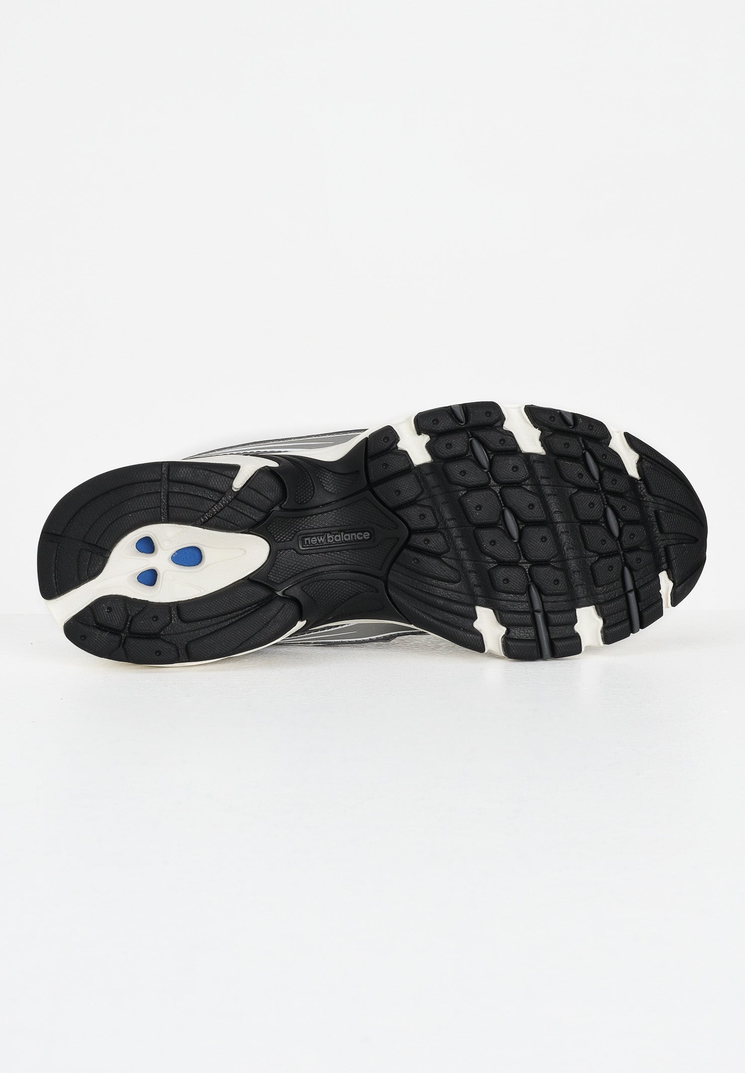NEW BALANCE Sneakers 740 bianche, argento e nere da uomo U740BK2 . NEW BALANCE