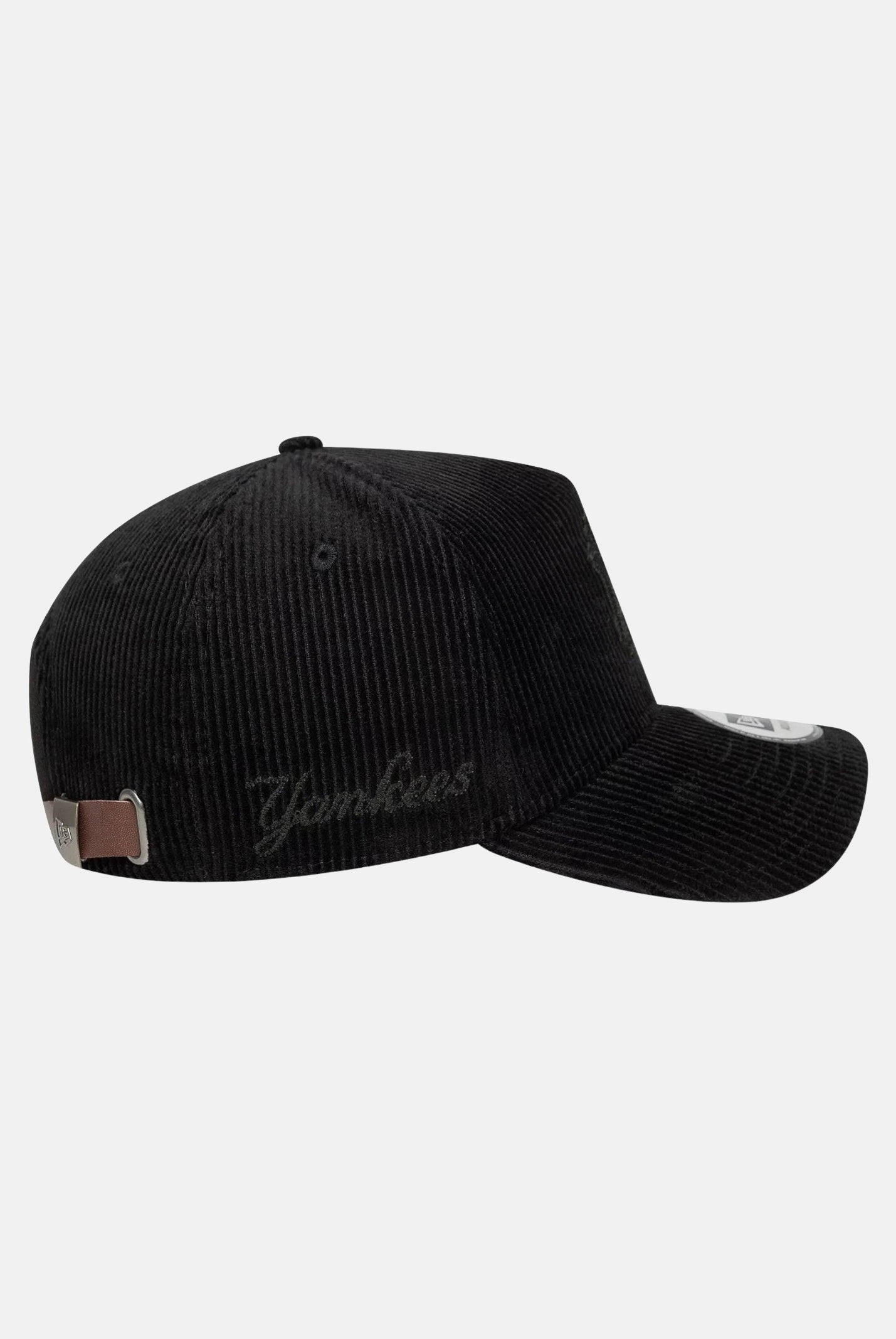 NEW ERA Cappello con visiera 9FORTY E-Frame New York Yankees MLB nero per uomo e donna 60759016 . NEW ERA