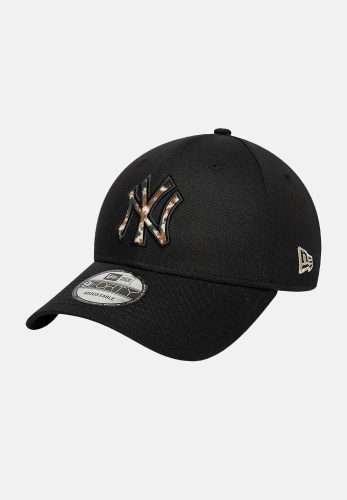 NEW ERA Cappello con visiera NY Yankees 9FORTY Cow Faux Pony nero per donna 60844109 . NEW ERA
