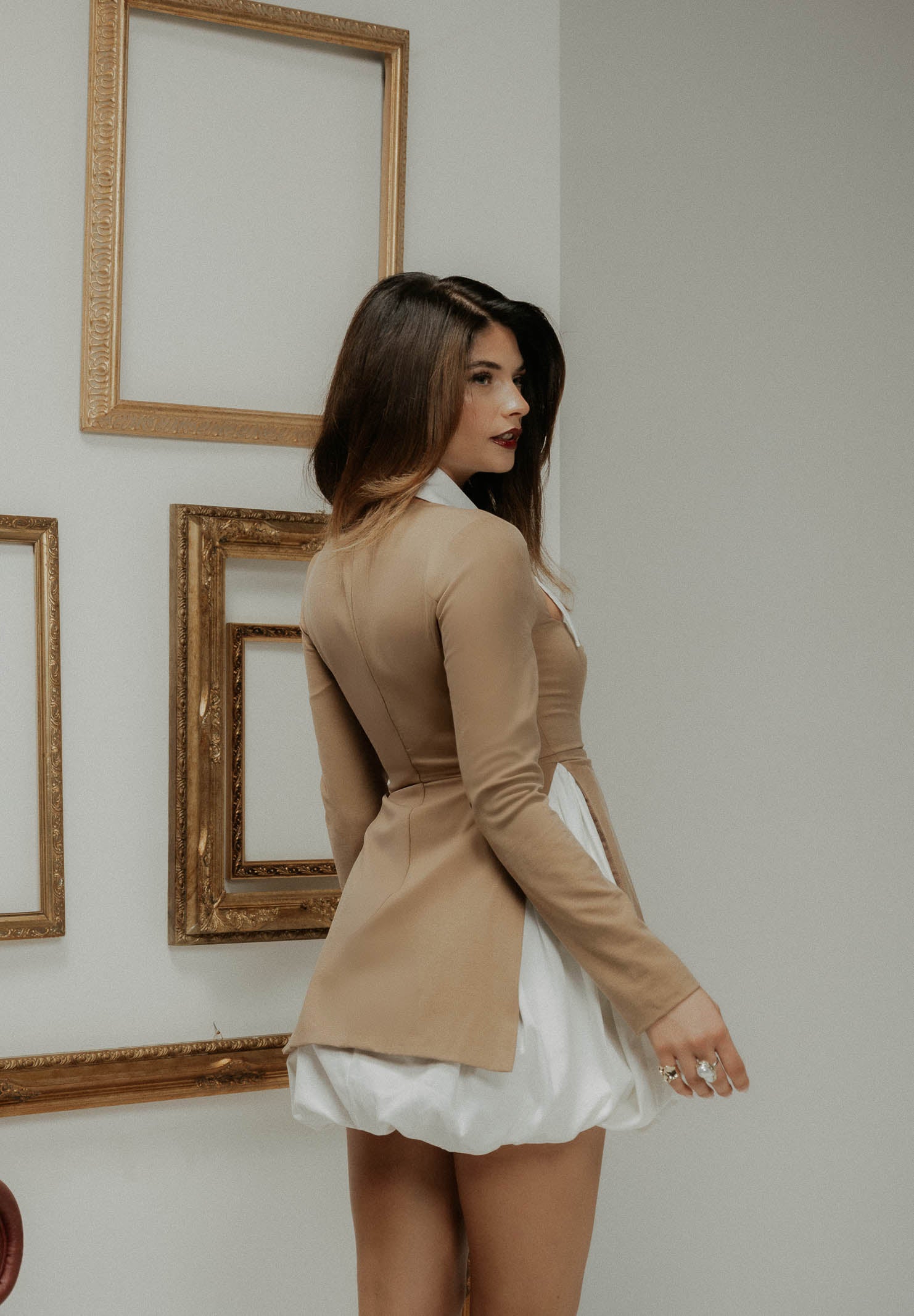 SANTAS Abito corto Noble beige da donna con gonna ballon PV2605 BEBI SANTAS