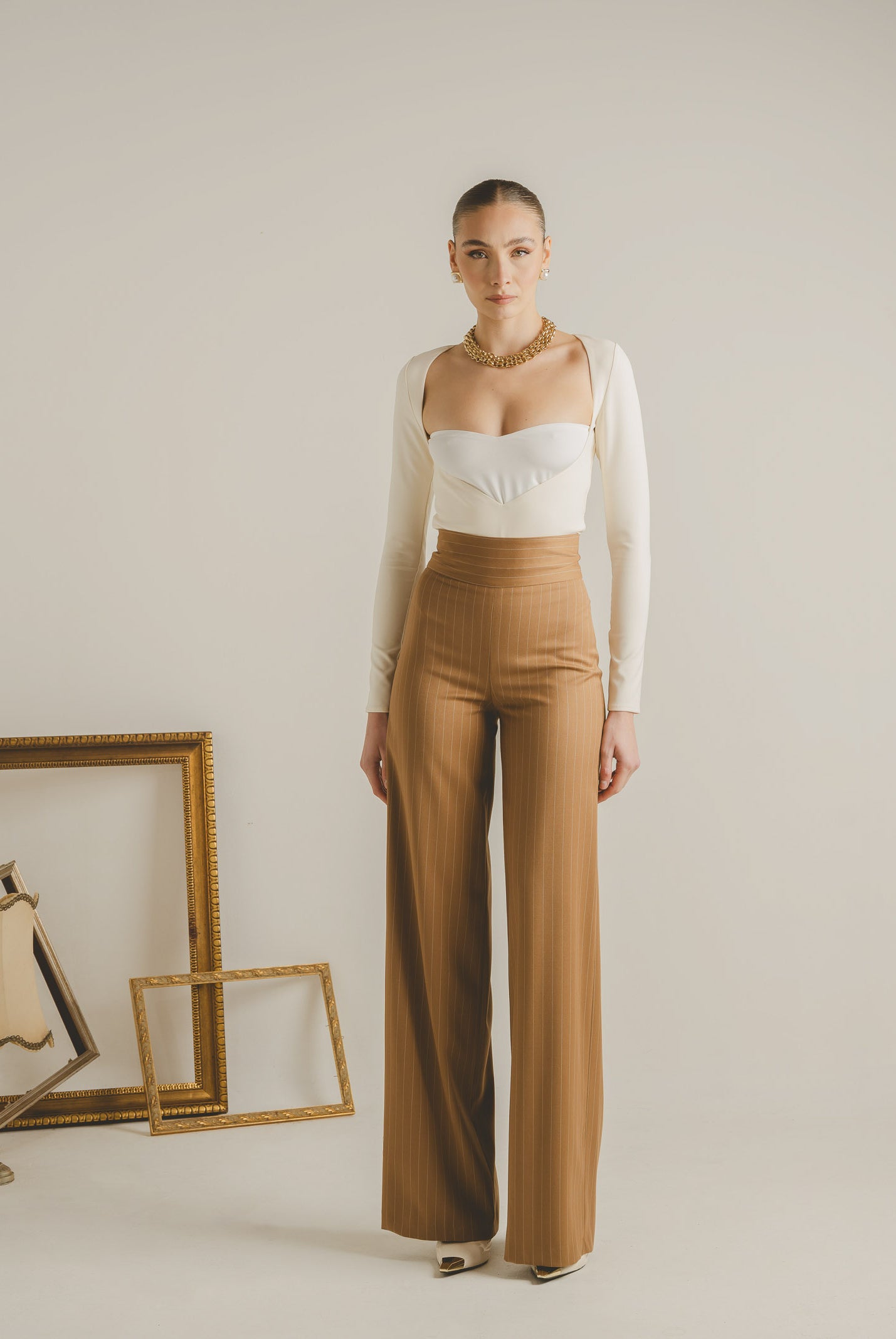 SANTAS Pantalone elegante POUVOIR color miele da donna con micro gessatura PV2626 MI SANTAS