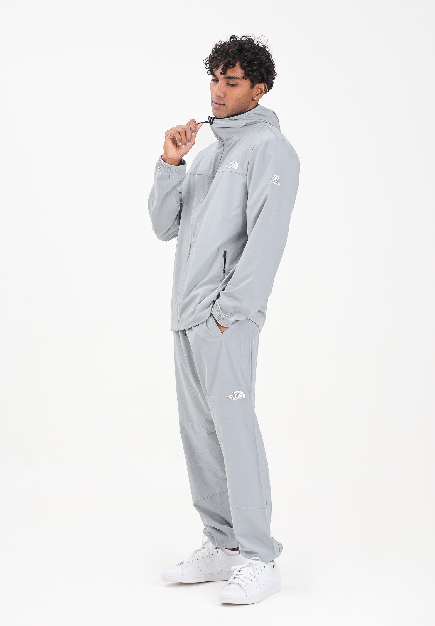 THE NORTH FACE Pantalone sportivo Mountain Athletics grigio da uomo NF0A8BGNH5F1 . THE NORTH FACE