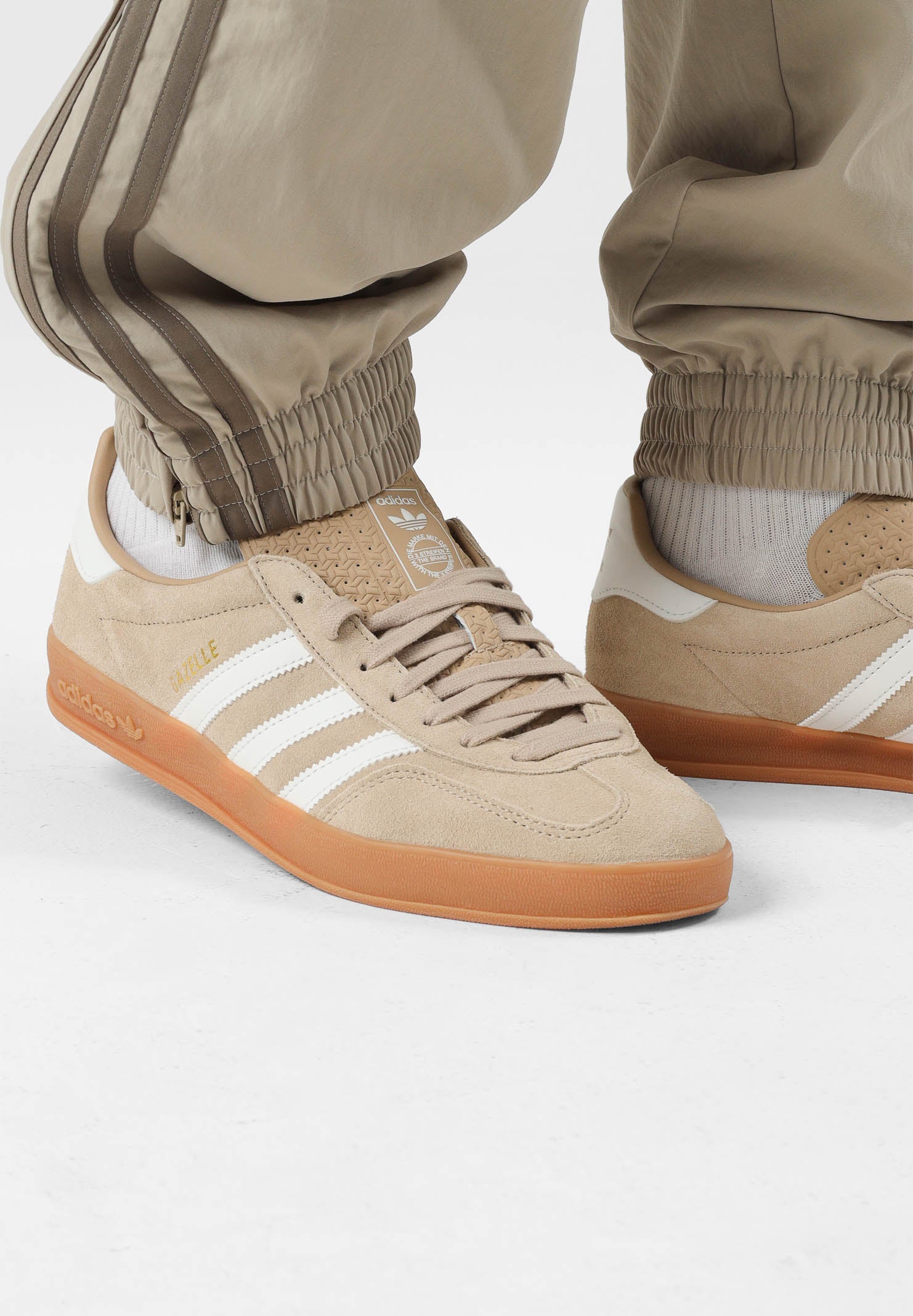 ADIDAS ORIGINALS Sneakers Gazelle Indoor beige per uomo e donna HQ5154 . ADIDAS ORIGINALS