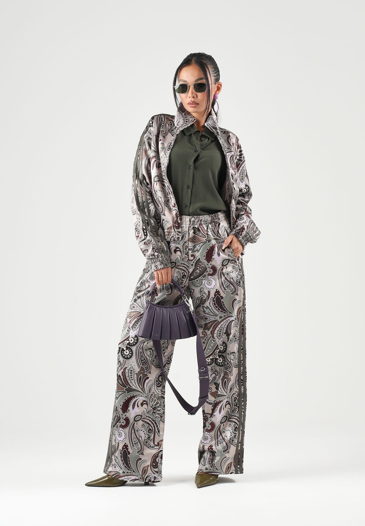 ADIDAS ORIGINALS Pantaloni LIBERTY LONDON multicolore da donna con fantasia grafica all-over e bande laterali a contrasto. HY5000 . ADIDAS ORIGINALS