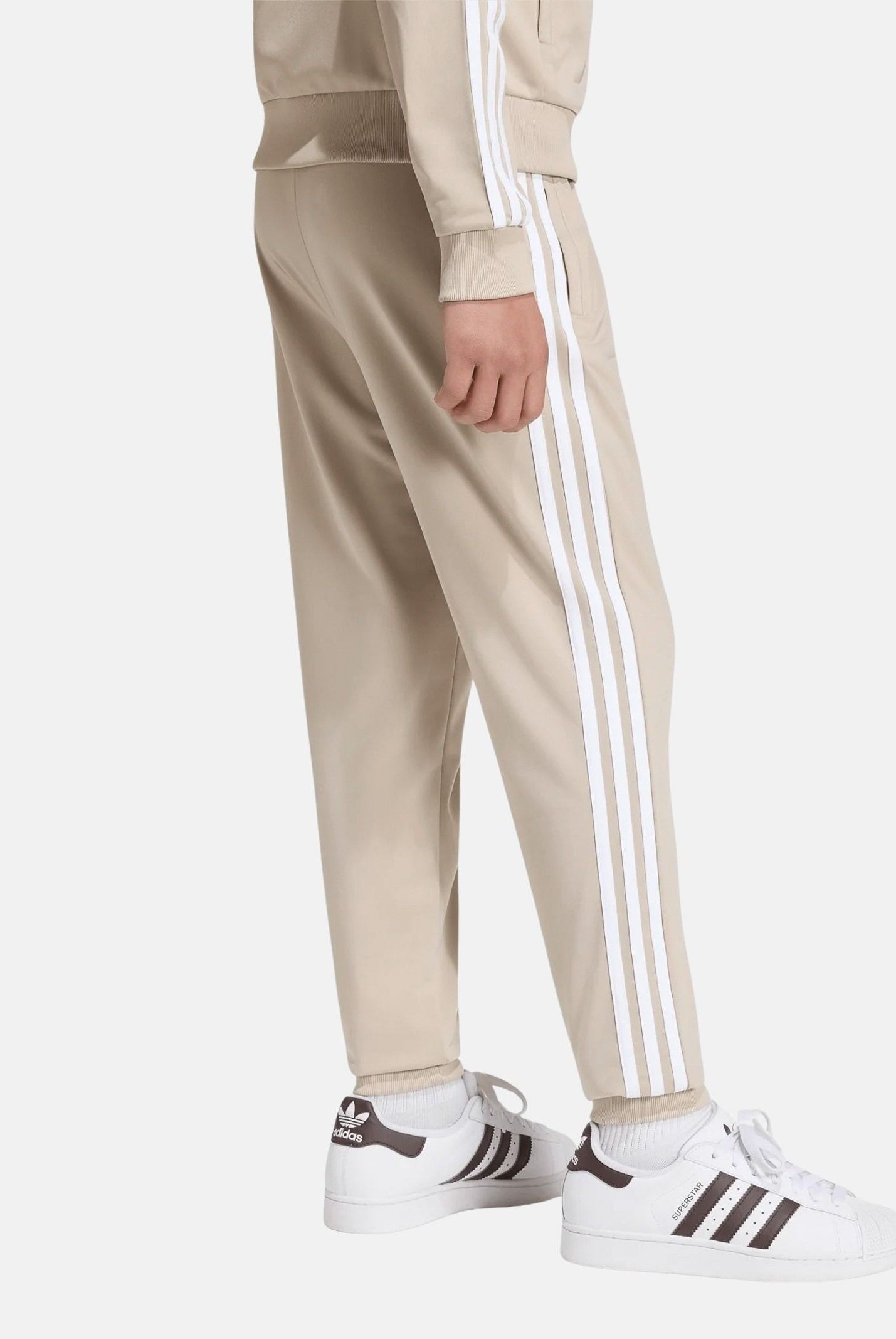 ADIDAS ORIGINALS Pantaloni SST TRACK PANTS Khaki Three beige per bambino e bambina IA2239 . ADIDAS ORIGINALS