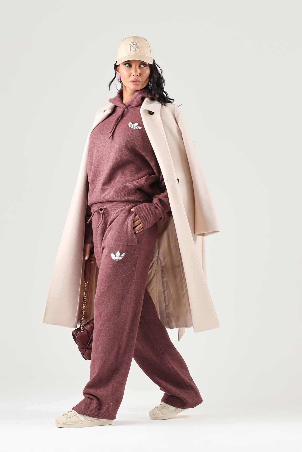 ADIDAS ORIGINALS Pantaloni quicri-rosa da donna con coulisse in vita e gamba dritta. IA4436 . ADIDAS ORIGINALS