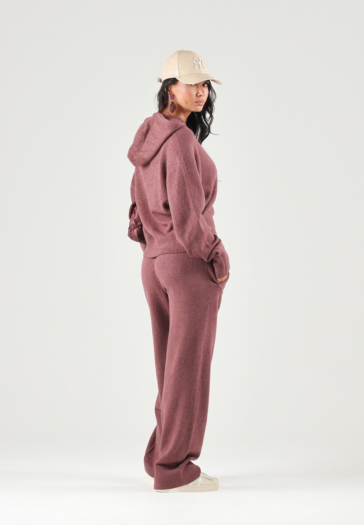 ADIDAS ORIGINALS Pantaloni quicri-rosa da donna con coulisse in vita e gamba dritta. IA4436 . ADIDAS ORIGINALS