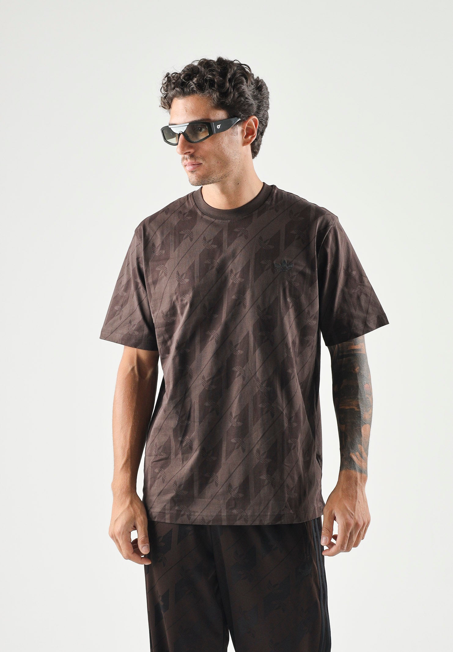 ADIDAS ORIGINALS T-shirt MONOGRAM AOP Aurora Coffee da uomo IA4531 . ADIDAS ORIGINALS
