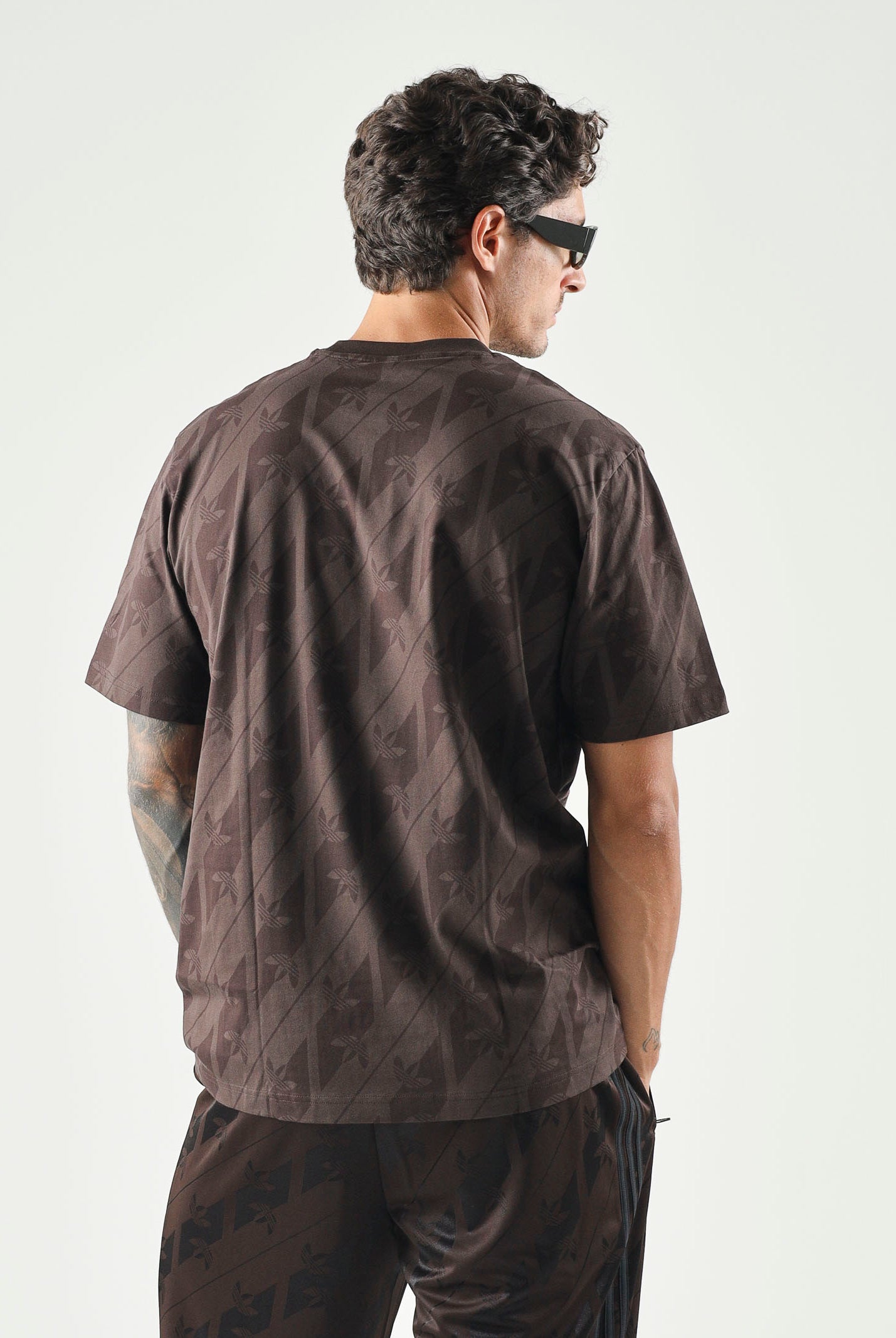 ADIDAS ORIGINALS T-shirt MONOGRAM AOP Aurora Coffee da uomo IA4531 . ADIDAS ORIGINALS