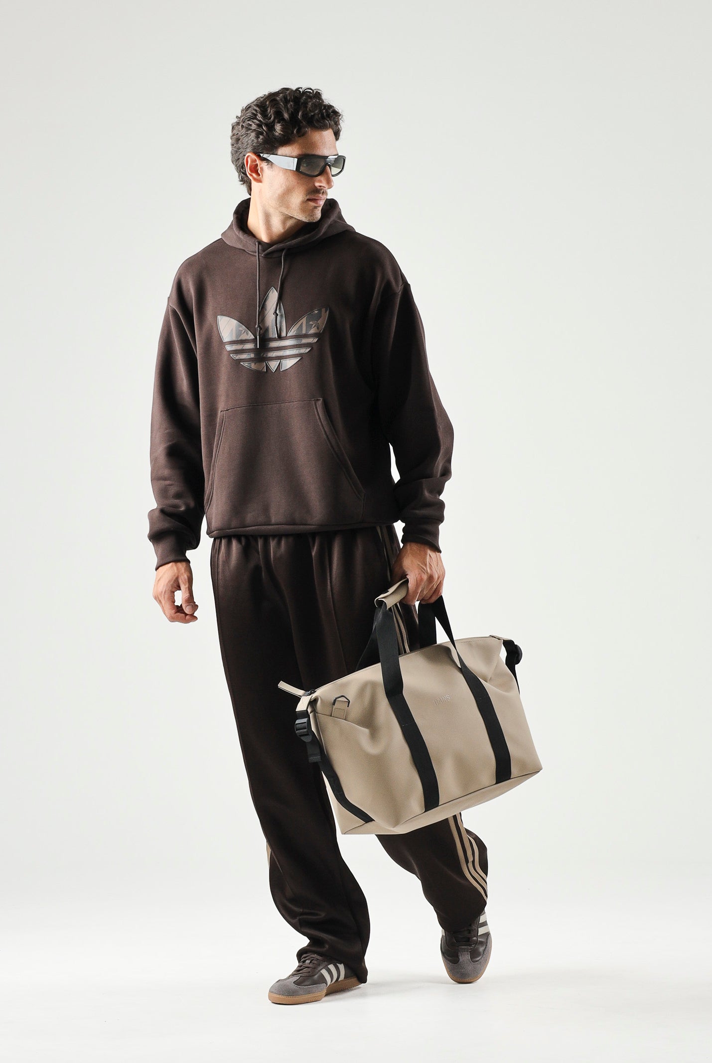 ADIDAS ORIGINALS Felpa con cappuccio MONO HOODED SWEAT Aucu marrone da uomo e donna IA4542 . ADIDAS ORIGINALS