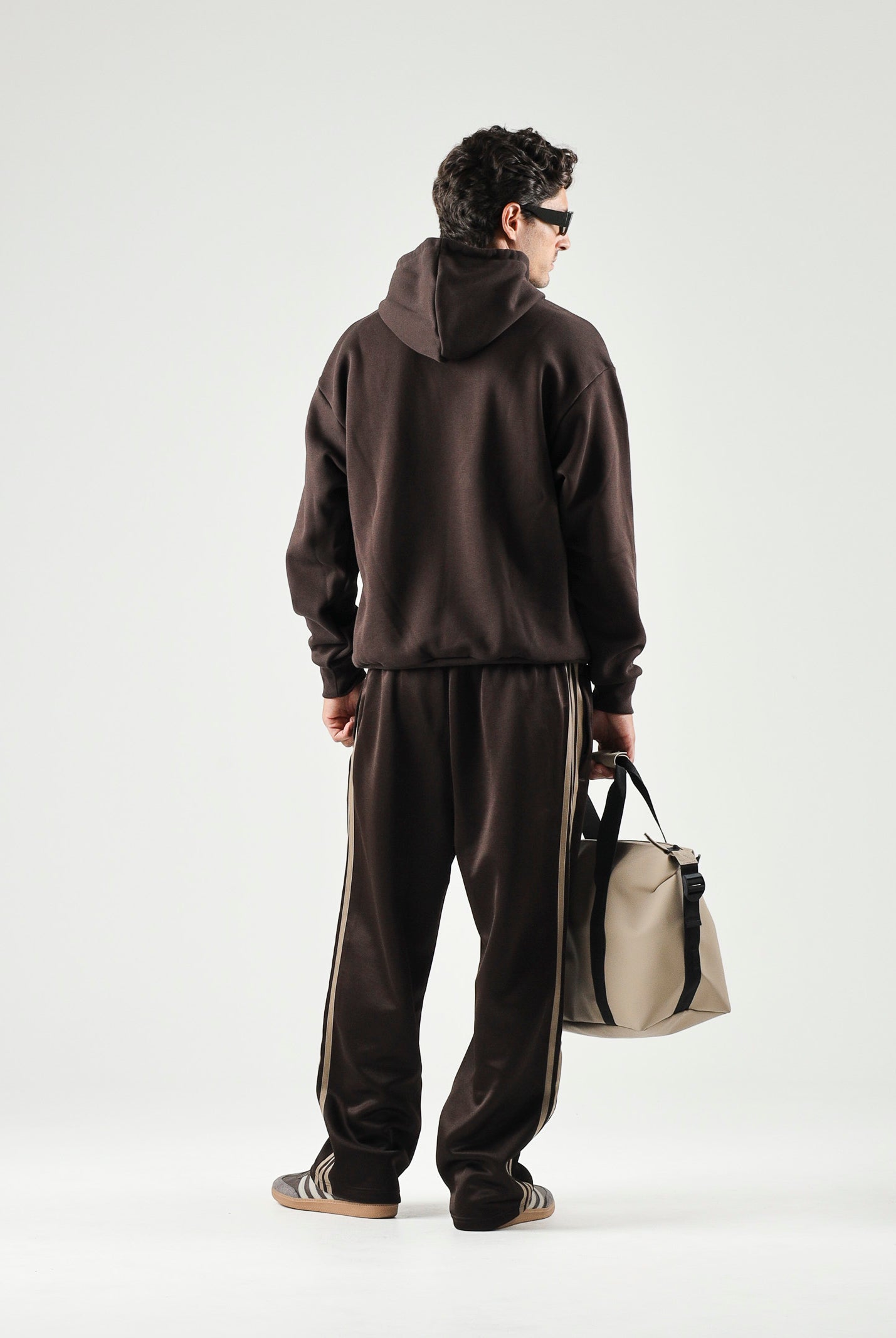 ADIDAS ORIGINALS Felpa con cappuccio MONO HOODED SWEAT Aucu marrone da uomo e donna IA4542 . ADIDAS ORIGINALS