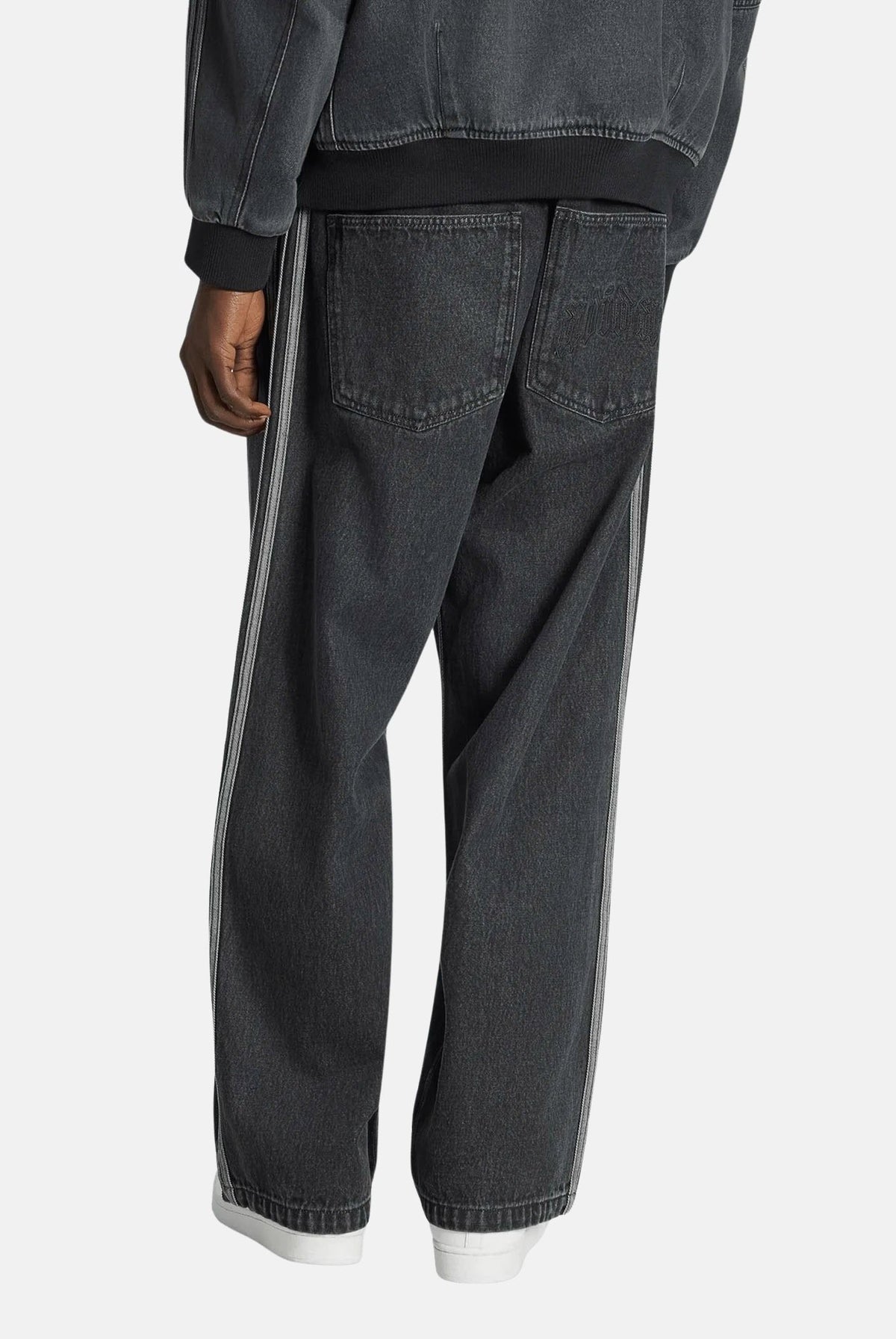 ADIDAS ORIGINALS Jeans CLASSIC STREET RELAXED denim nero per uomo e donna IB6947 . ADIDAS ORIGINALS