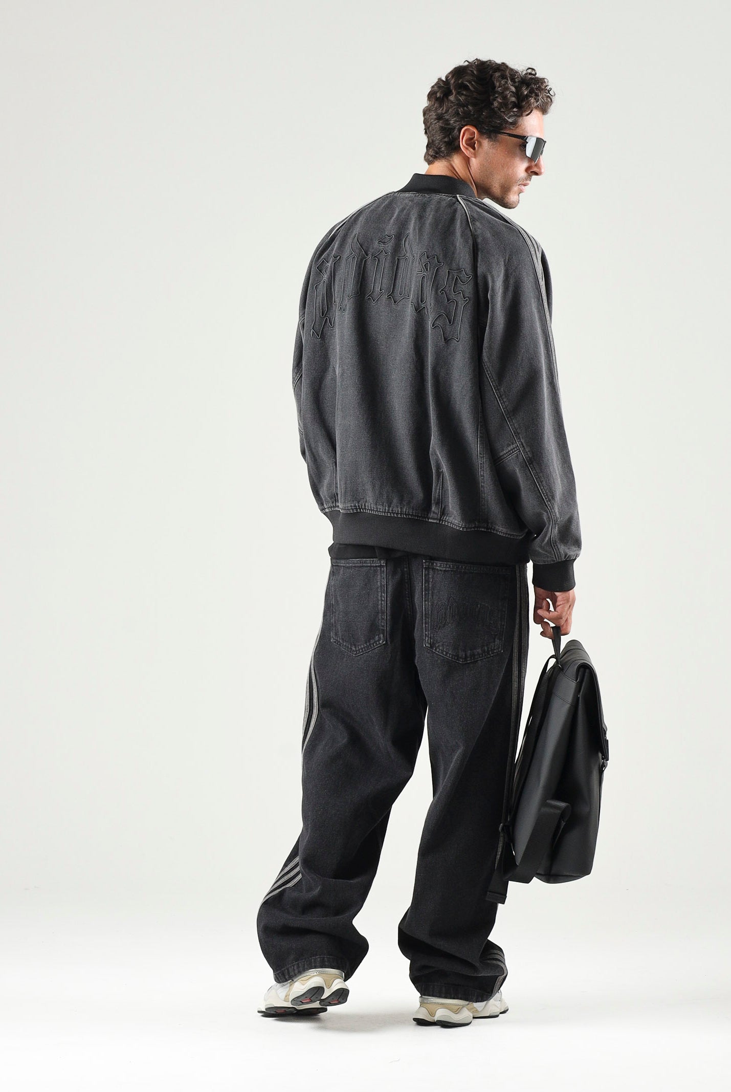 ADIDAS ORIGINALS Giubbotto/ giacca da allenamento in denim da uomo IB6948 . ADIDAS ORIGINALS