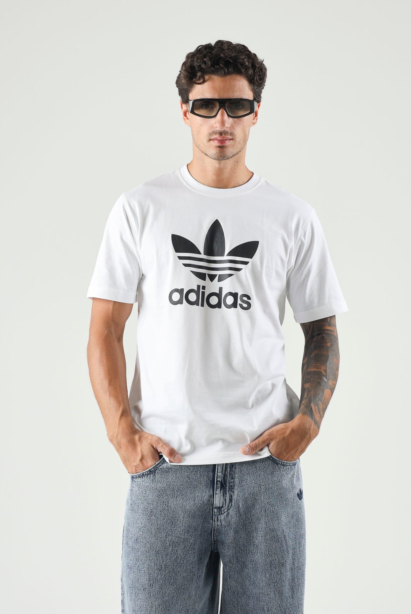 ADIDAS ORIGINALS T-shirt a manica corta Adicolor Trefoil bianca da uomo IV5353 . ADIDAS ORIGINALS