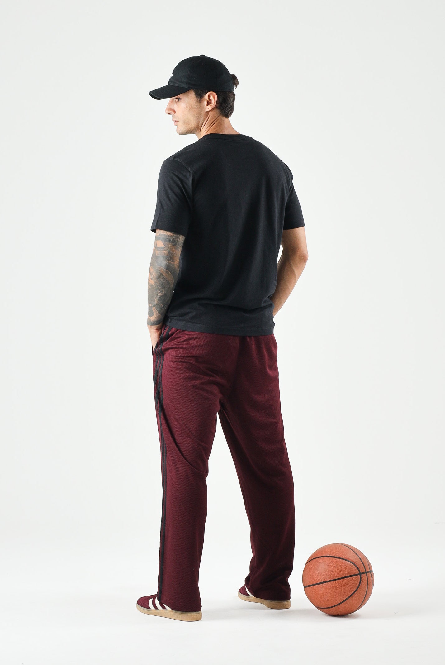 ADIDAS ORIGINALS T-shirt a manica corta Trefoil Essentials nera da uomo JI8545 . ADIDAS ORIGINALS