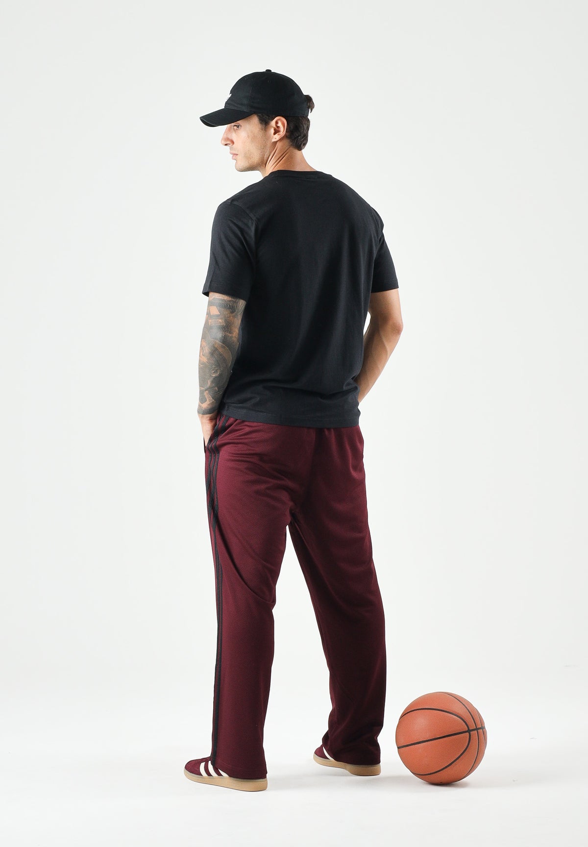 ADIDAS ORIGINALS T-shirt a manica corta Trefoil Essentials nera da uomo JI8545 . ADIDAS ORIGINALS