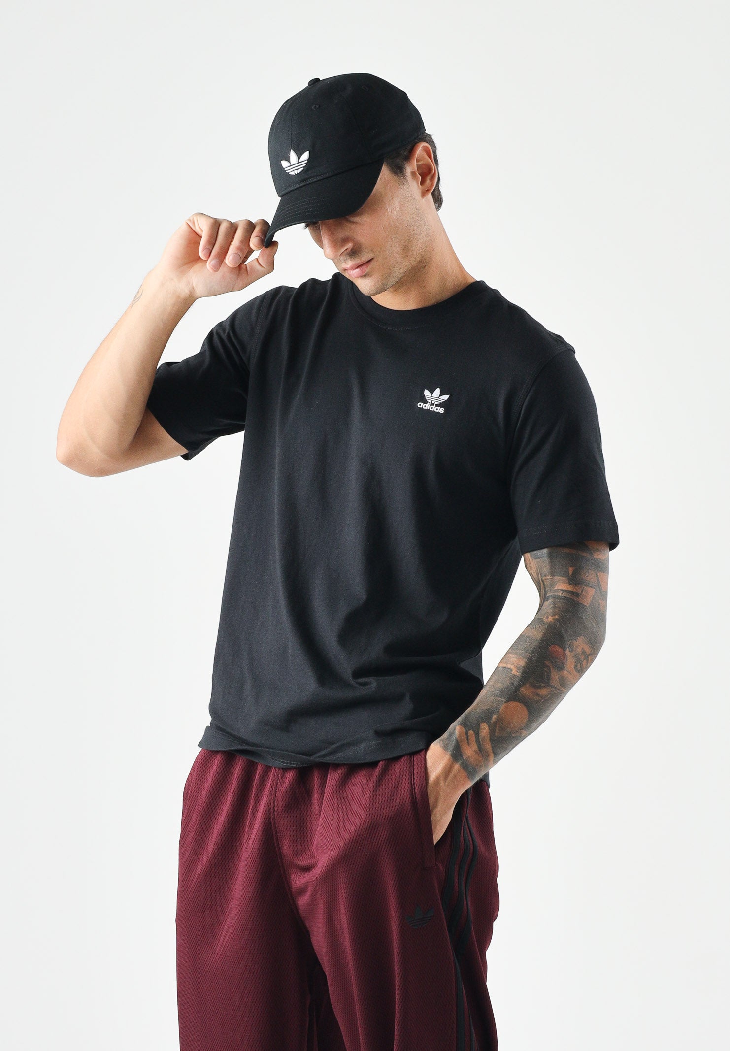ADIDAS ORIGINALS T-shirt a manica corta Trefoil Essentials nera da uomo JI8545 . ADIDAS ORIGINALS