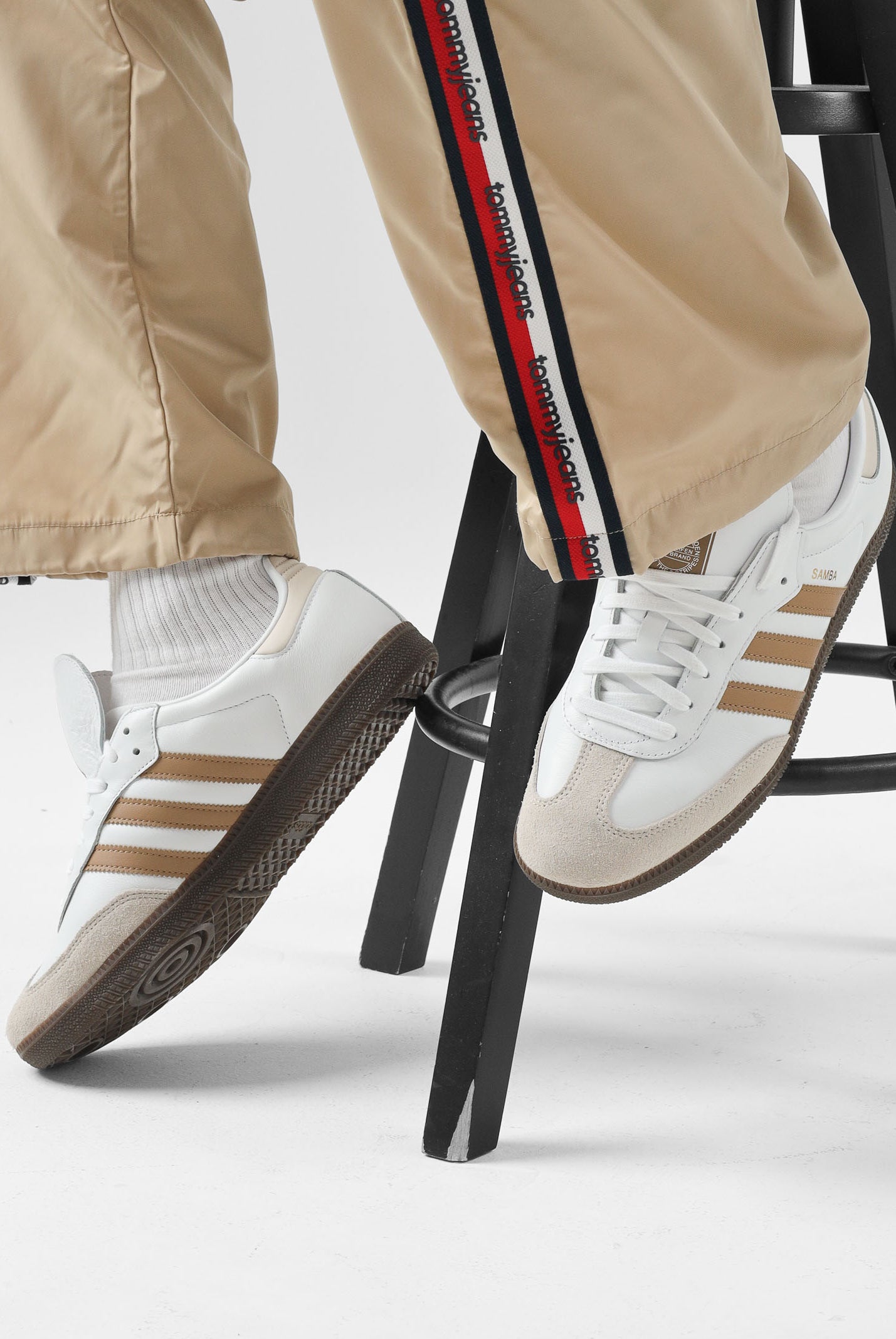 ADIDAS ORIGINALS Sneakers Samba bianche e beige da uomo JR0912 . ADIDAS ORIGINALS