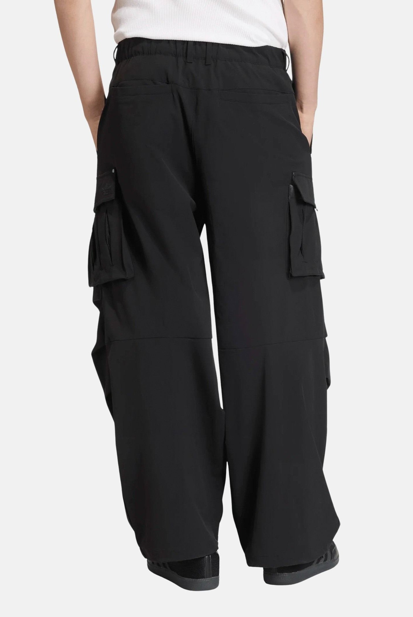 ADIDAS ORIGINALS Pantaloni UTILITY CARGO PREMIUM ESSENTIALS Black, da uomo KD2780 . ADIDAS ORIGINALS