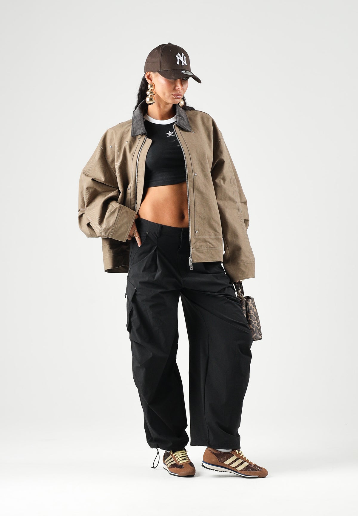 ADIDAS ORIGINALS Pantaloni UTILITY ESSENTIALS neri da uomo e da uomo KD2780 . ADIDAS ORIGINALS