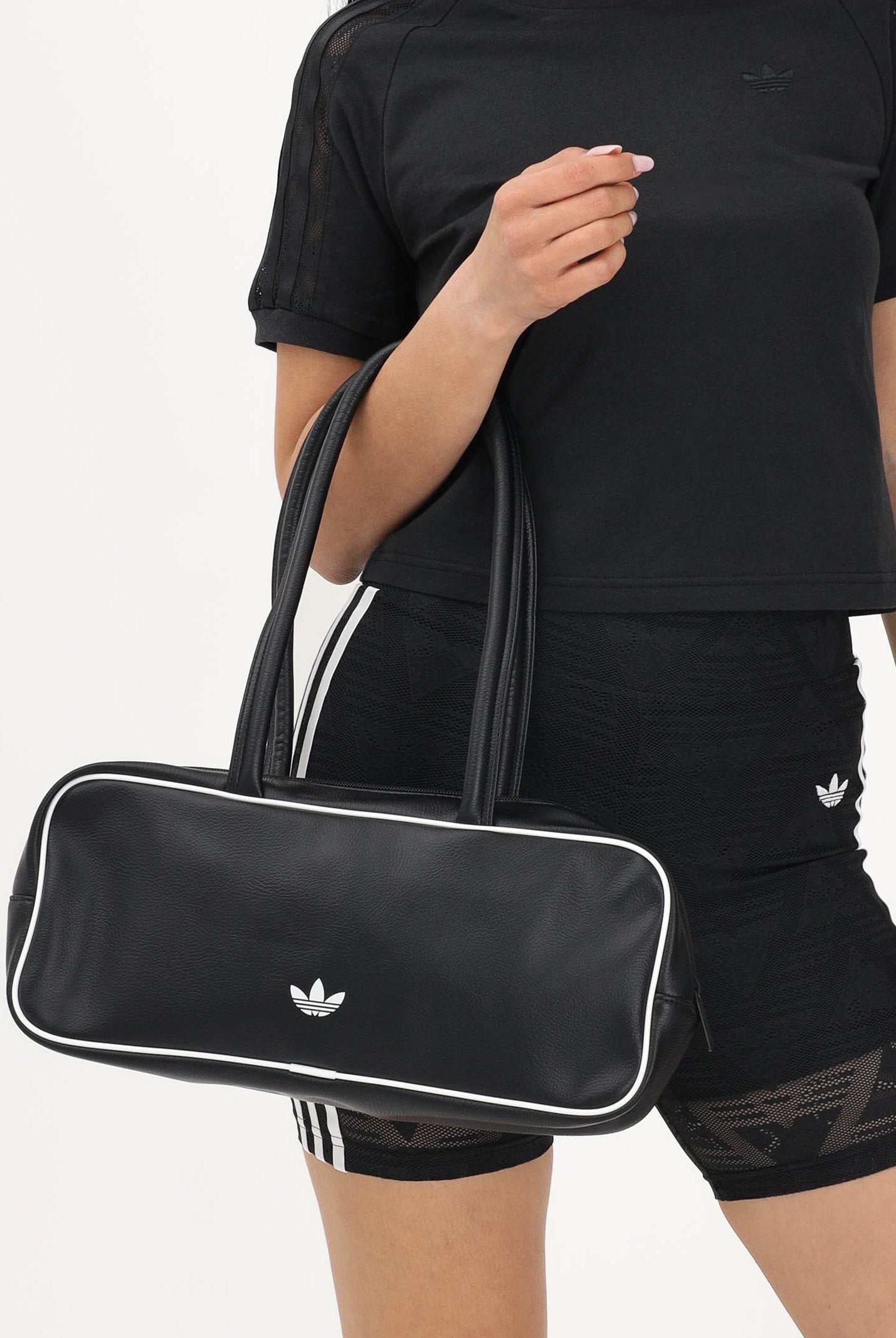 ADIDAS ORIGINALS Borsa a spalla Adicolor Elongated Airliner nera da donna KD7851 . ADIDAS ORIGINALS