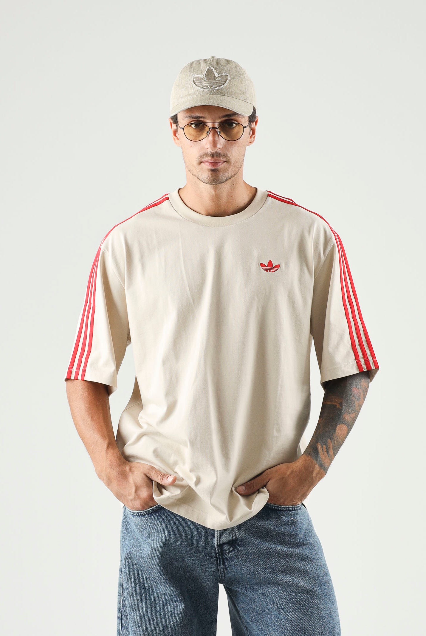 ADIDAS ORIGINALS T-shirt ADICOLOR Crystal Linen beige da uomo con iconiche 3-stripes KE1589 . ADIDAS ORIGINALS