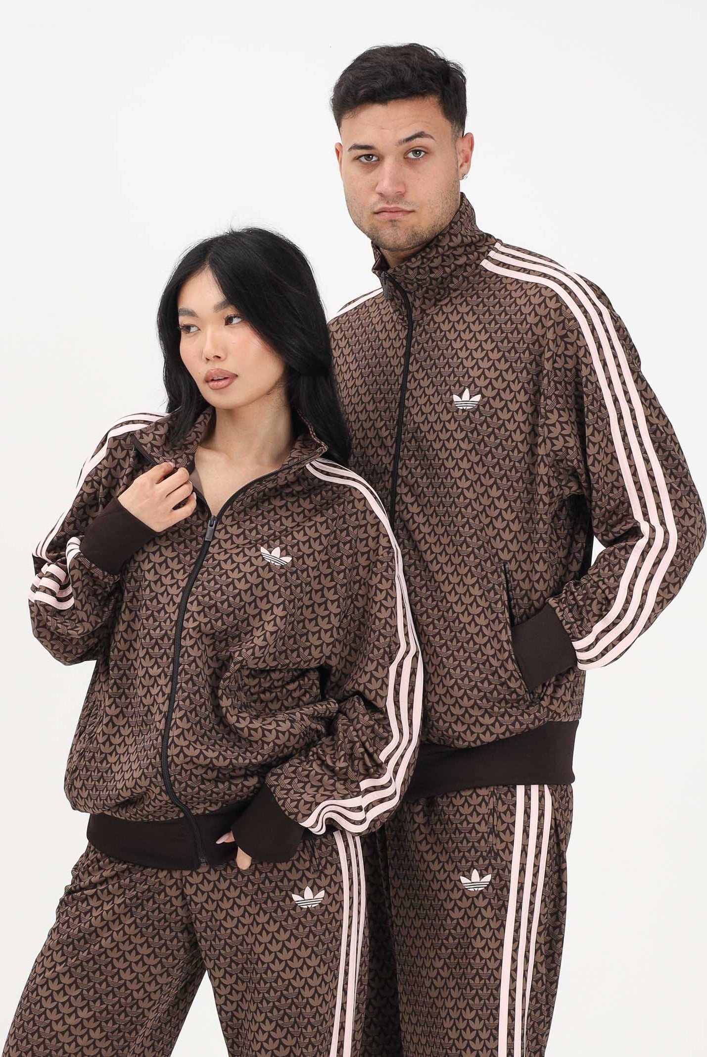 ADIDAS ORIGINALS Felpa con zip FIREBIRD LOOSE MONOGRAM marrone e rosa per uomo e donna <BR/> KE1677 . ADIDAS ORIGINALS