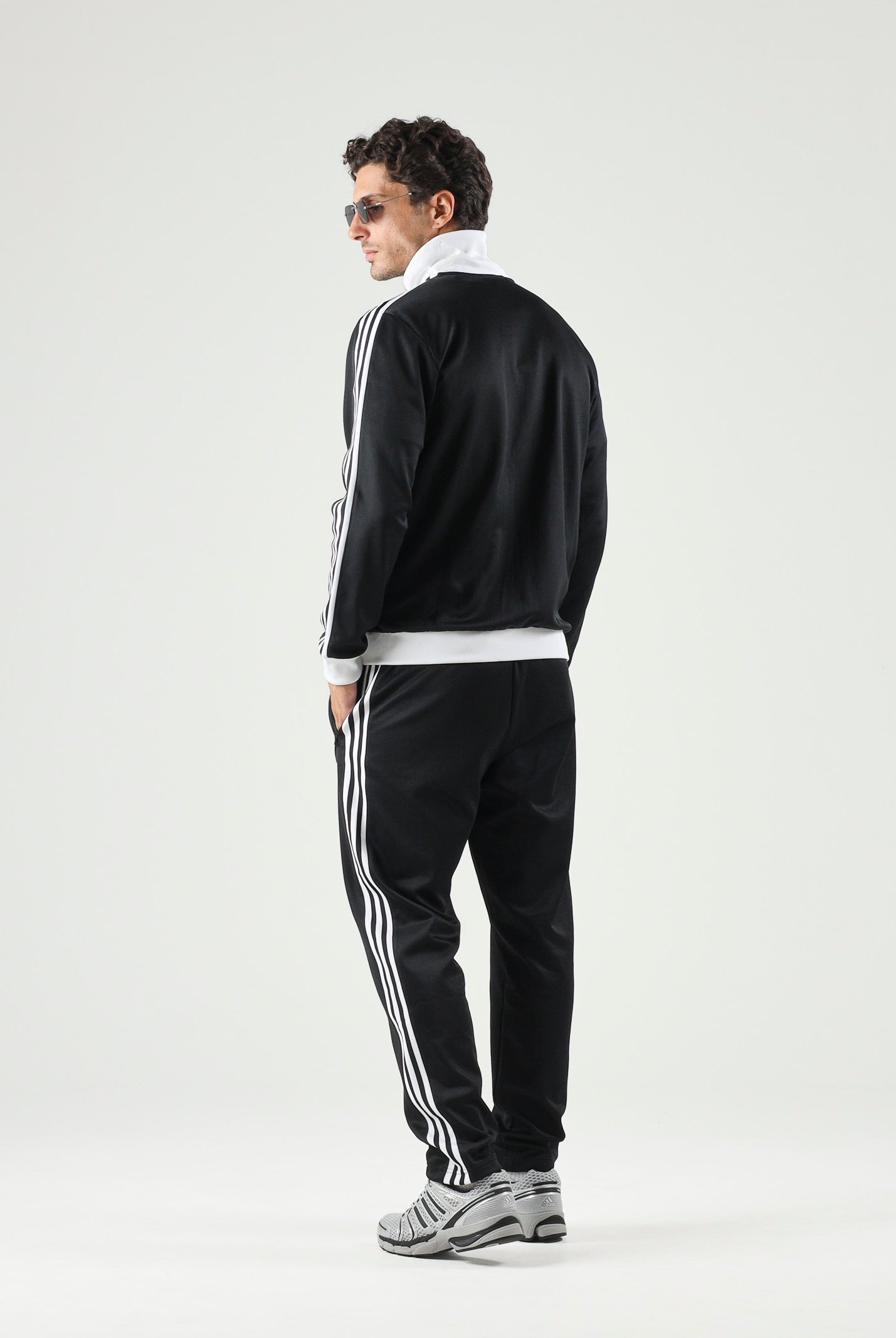 ADIDAS ORIGINALS Felpa con zip CLASSIC TRACK TOP Black, da uomo KE3527 . ADIDAS ORIGINALS