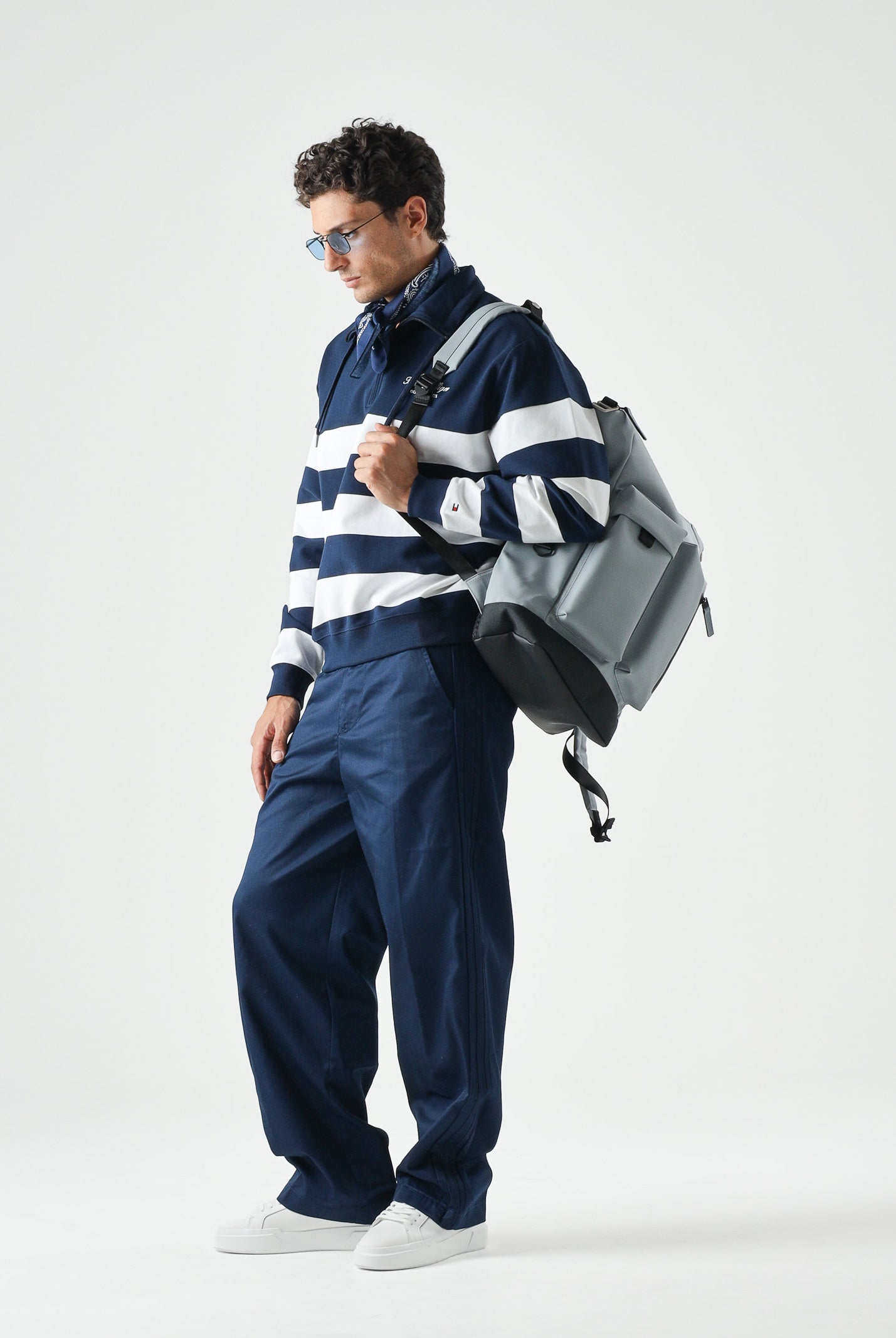 ADIDAS ORIGINALS Pantaloni casual 3-Stripes Pleated Pants nindig blu, colore basico blu, per uomo e donna. KE4176 . ADIDAS ORIGINALS