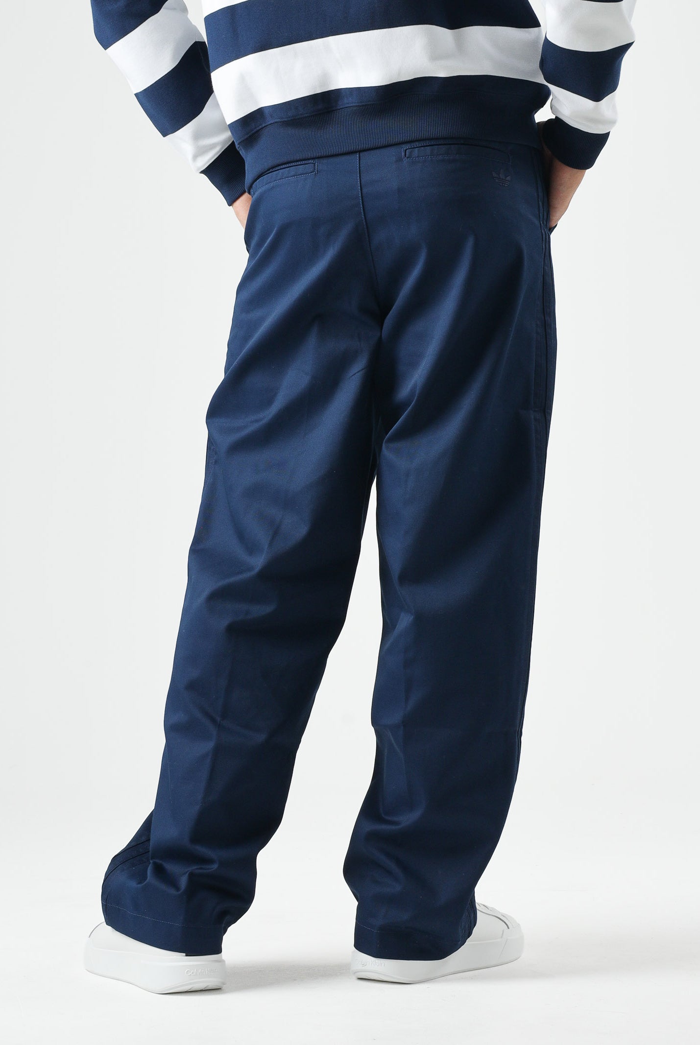 ADIDAS ORIGINALS Pantaloni casual 3-Stripes Pleated Pants nindig blu, colore basico blu, per uomo e donna. KE4176 . ADIDAS ORIGINALS