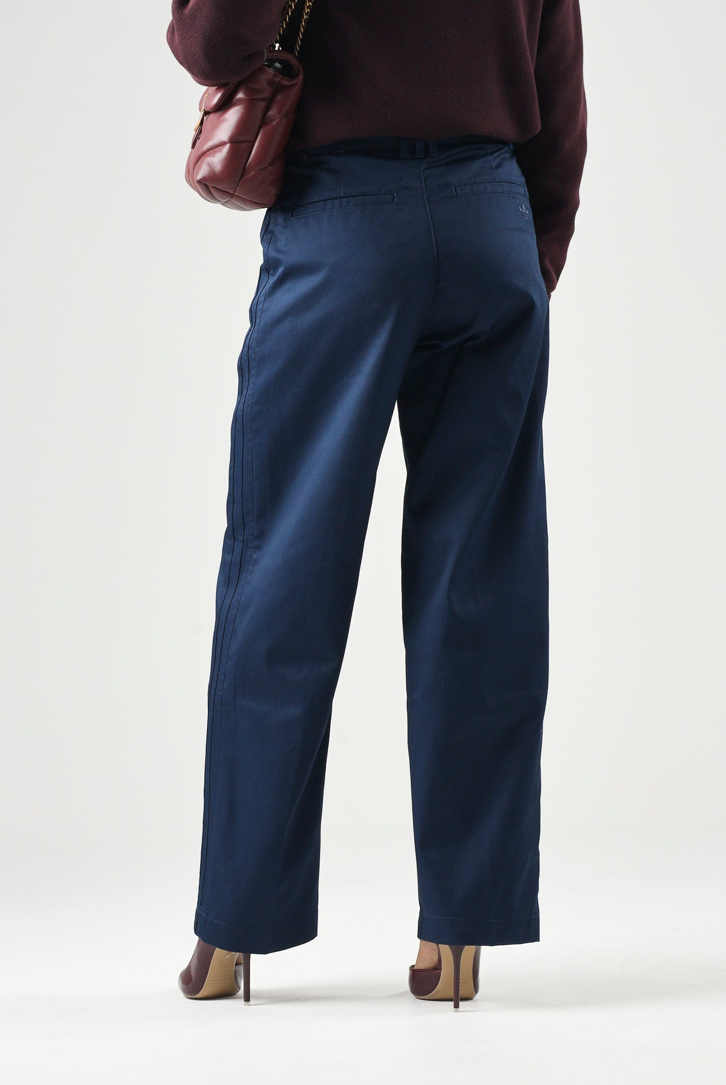 ADIDAS ORIGINALS Pantaloni casual 3-Stripes Pleated Pants nindig blu, colore basico blu, per uomo e donna. KE4176 . ADIDAS ORIGINALS