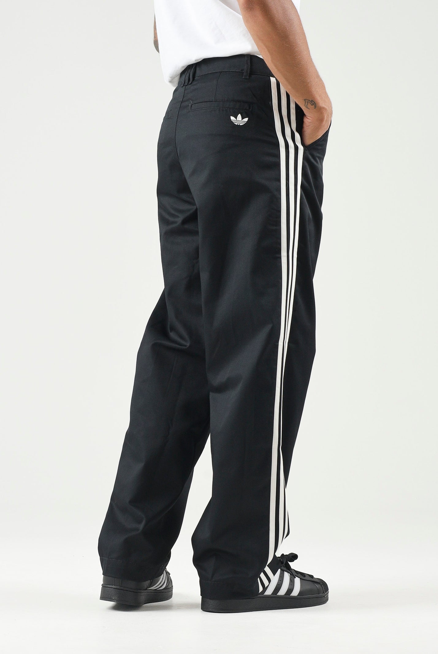 ADIDAS ORIGINALS Pantaloni PLEATED 3 stripes per uomo e donna KE4177 . ADIDAS ORIGINALS