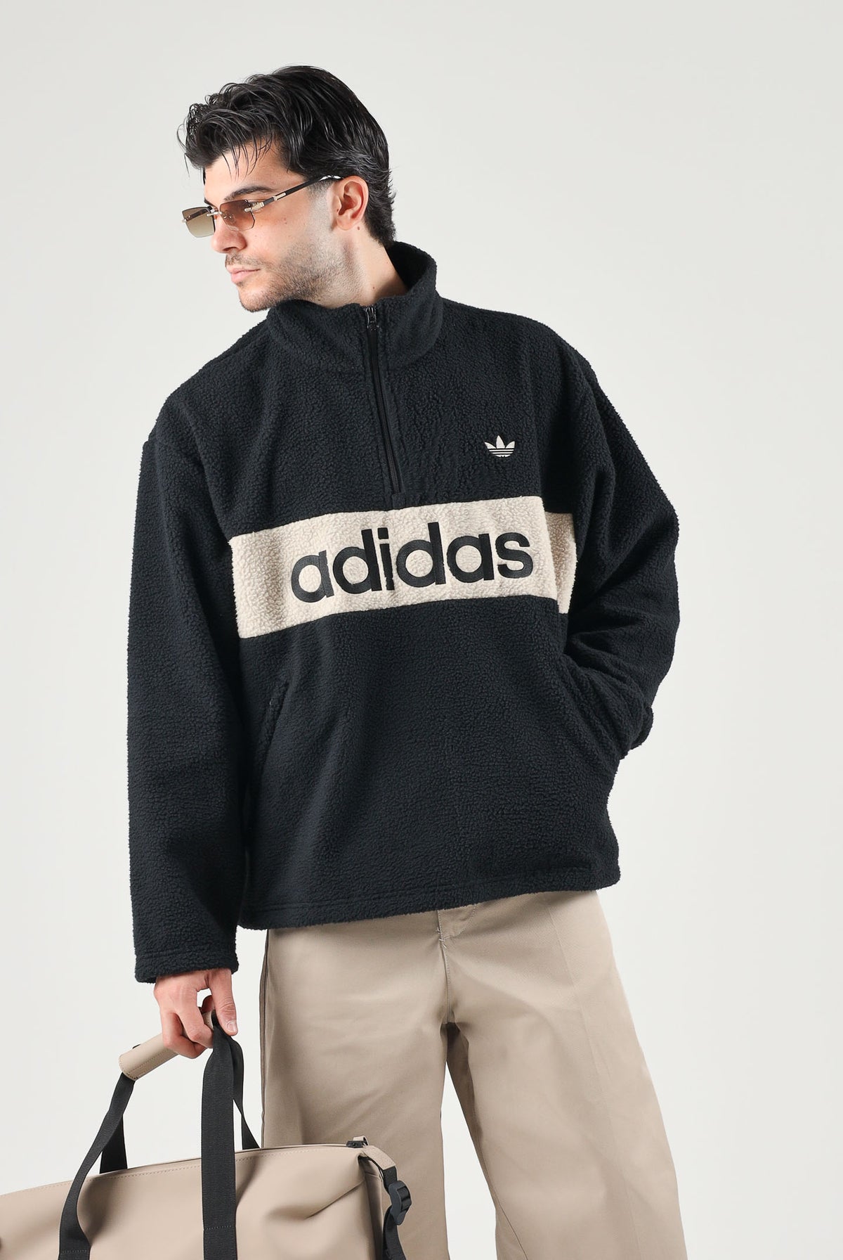 ADIDAS ORIGINALS Pullover mezza zip in pile nero per uomo e donna con mini logo trefoil iconico KG9164 . ADIDAS ORIGINALS